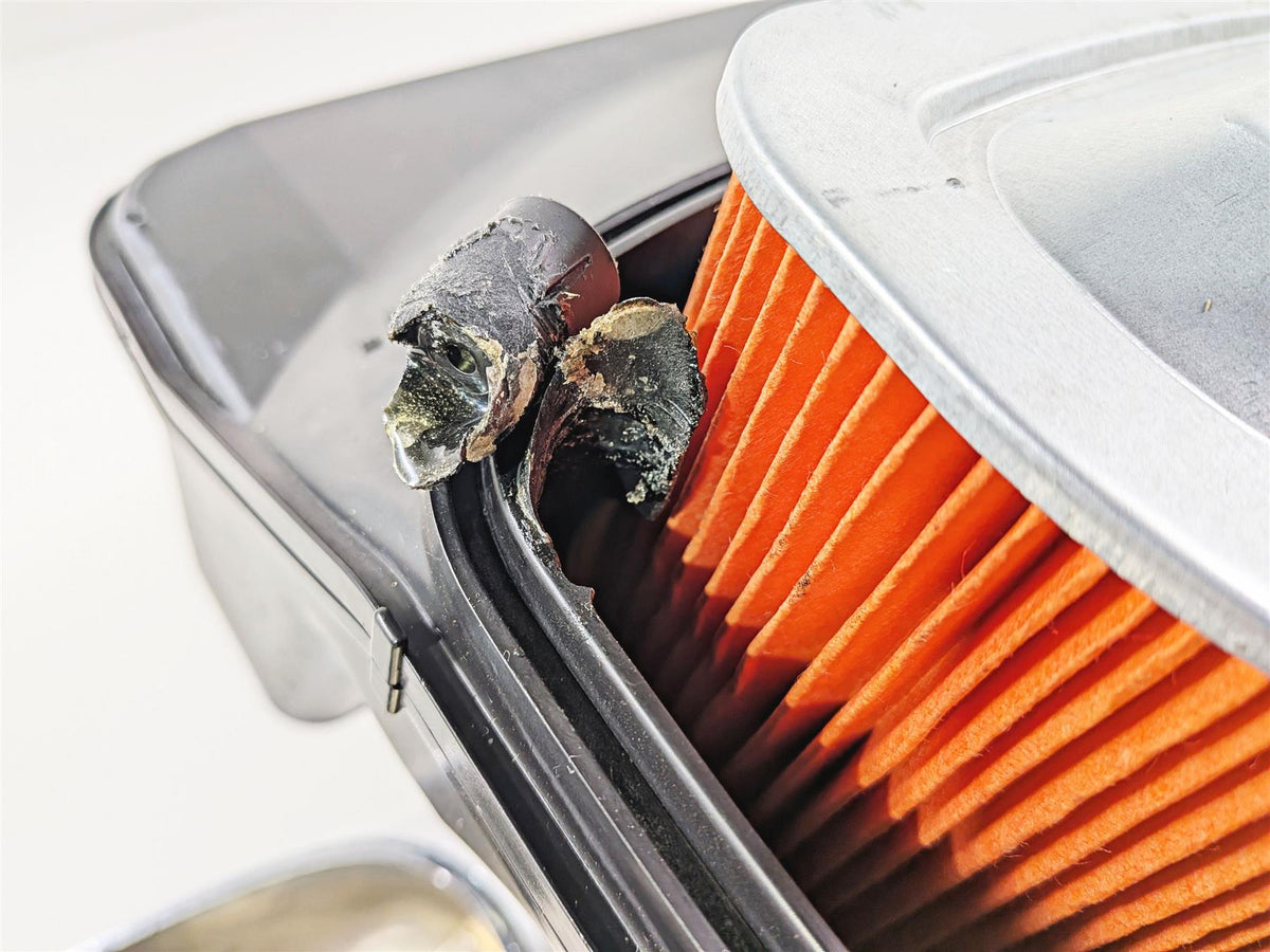 2003 Honda V-Twin VTX1800 C Air Cleaner Breather Box & Cover -Read 17231-MCH-000 {{ shop.shopifyCountryName }} - Mototech271