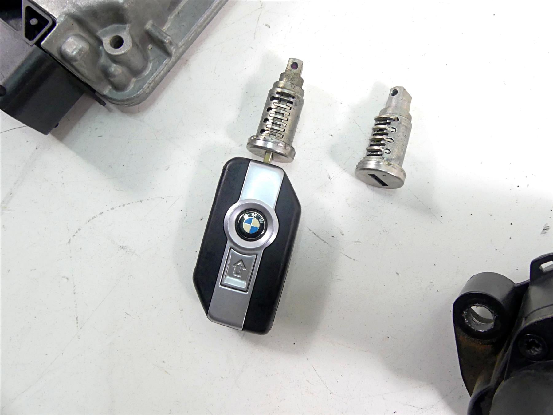 2016 BMW R1200GS Adv K51 Cdi Ecm Module Handsfree Ignition Switch Set 8552934 {{ shop.shopifyCountryName }} - Mototech271