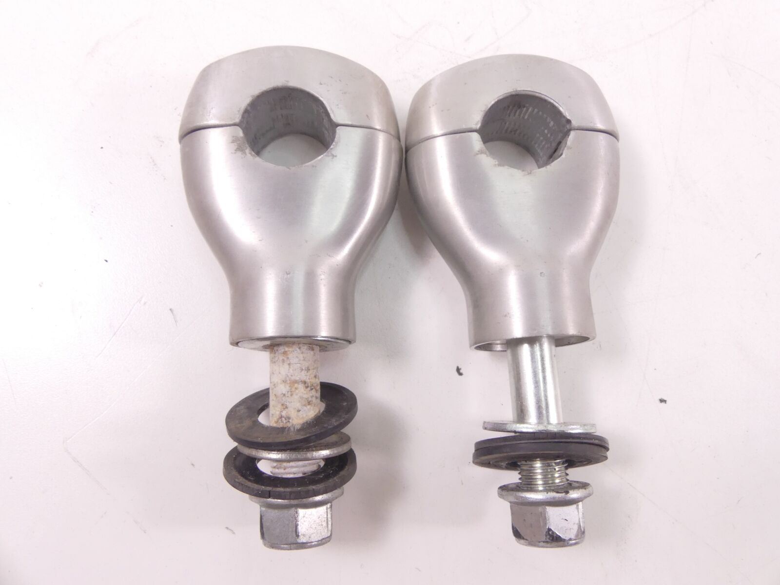 2007 Suzuki VL800 C50 Boulevard Handlebar Holder Riser Set 56221-41F20 {{ shop.shopifyCountryName }} - Mototech271