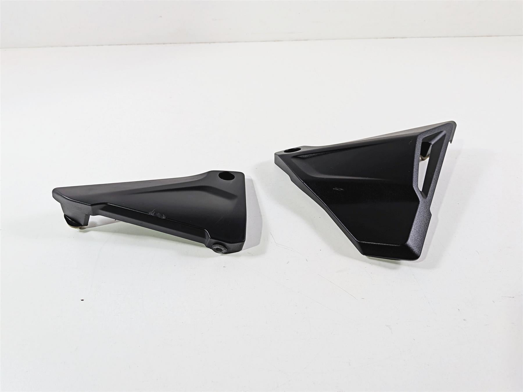 2019 BMW R1250GS K50 Left Right Battery Cover Set L 46638523155 46638523156 {{ shop.shopifyCountryName }} - Mototech271