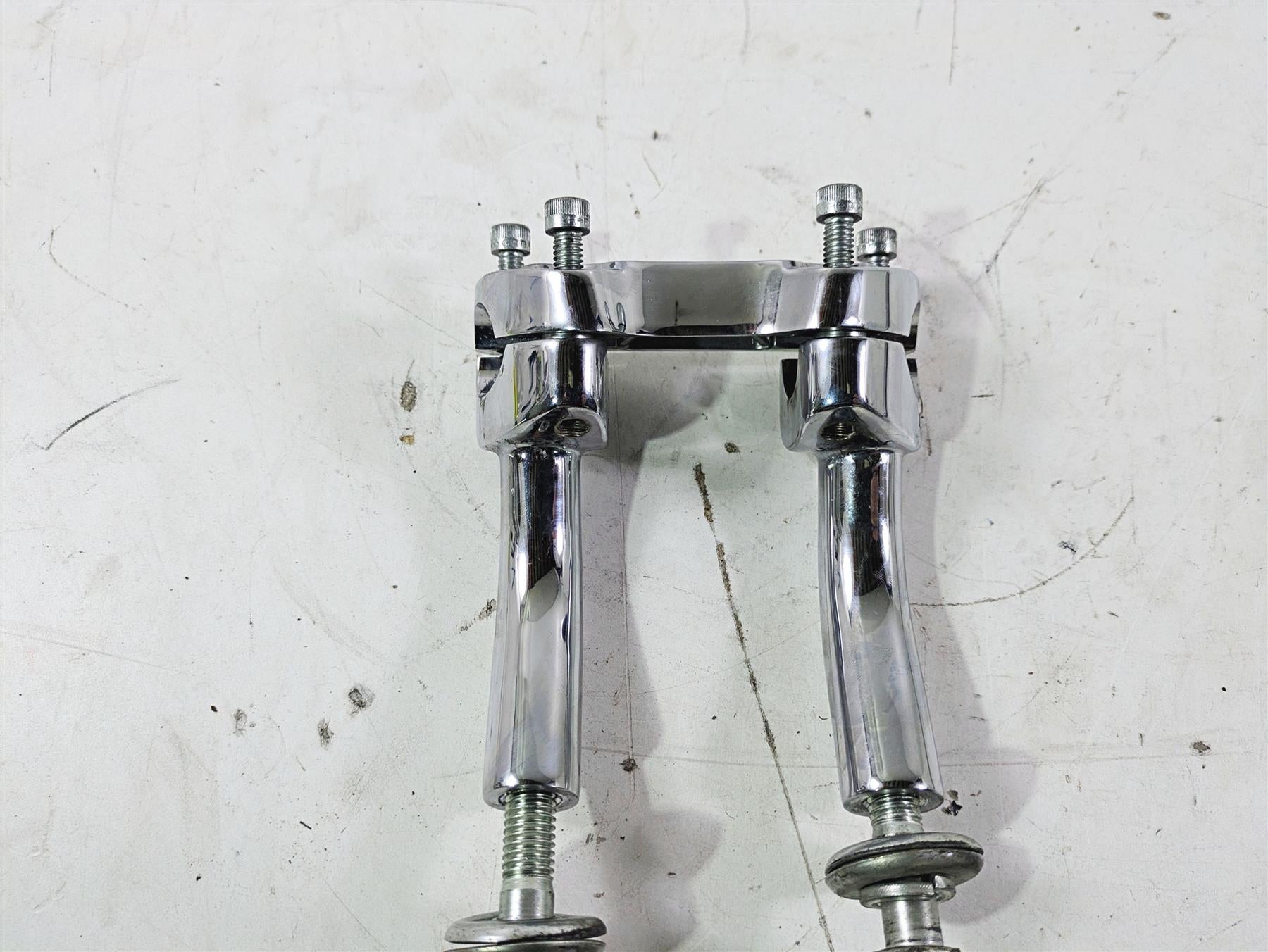 2004 Harley Softail FLSTF Fat Boy Handlebar Riser Holder Set 56567-86B {{ shop.shopifyCountryName }} - Mototech271