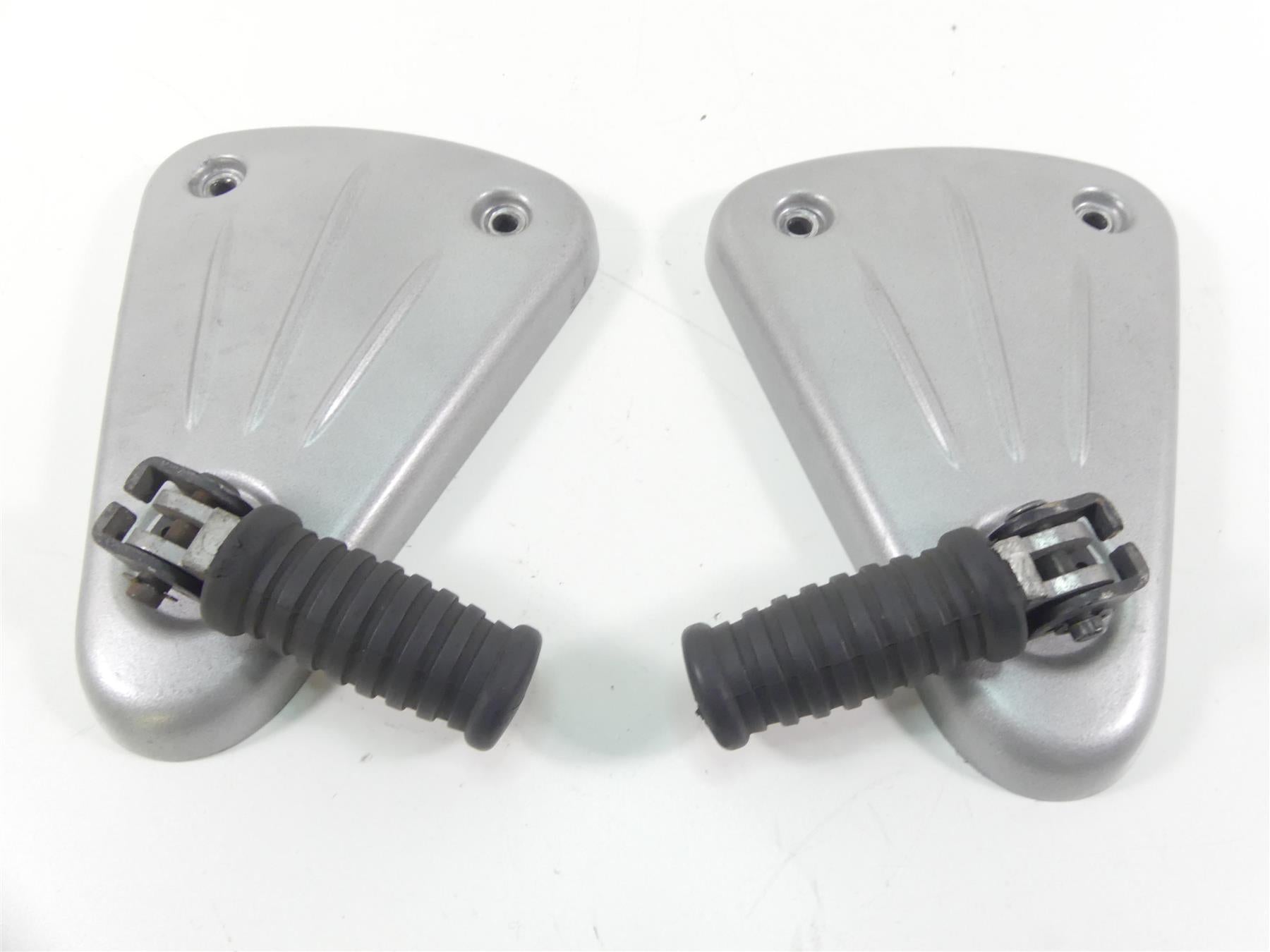 2002 Triumph Bonneville America Rear Passenger Footpeg Foot Peg Set T2081040 {{ shop.shopifyCountryName }} - Mototech271