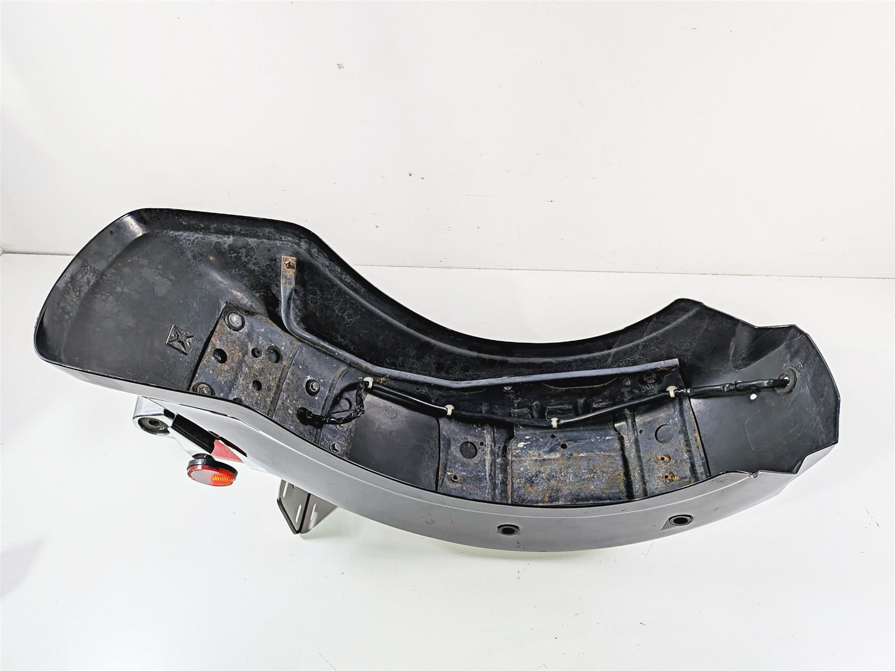 2004 Suzuki VL800 Intruder Volusia Rear Fender & Taillight 63110-41F40-YAY {{ shop.shopifyCountryName }} - Mototech271