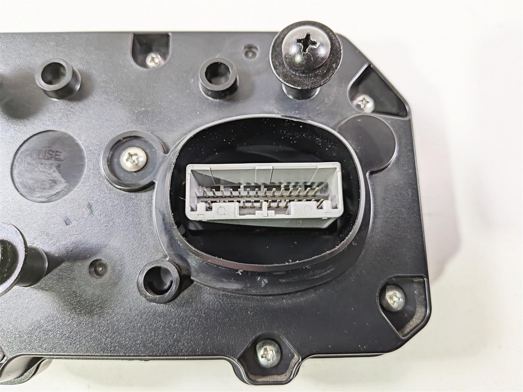 2025 Yamaha YZF R7 Speedometer Instrument Gauge 2K BEB-83500-01-00 {{ shop.shopifyCountryName }} - Mototech271