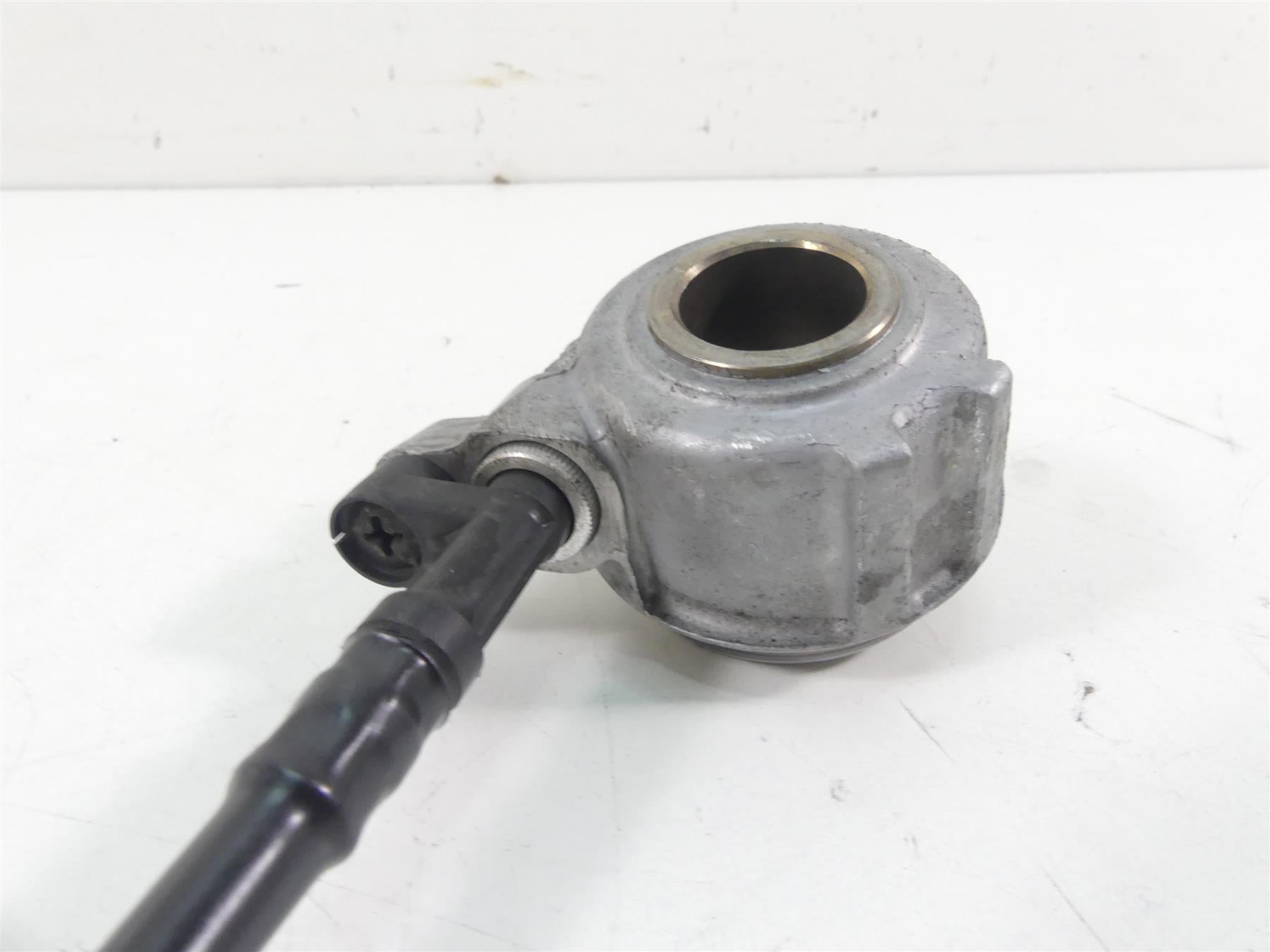 2003 BMW R1150 GS R21 Speedometer Speedo Drive Gear & Cable 62122306287 {{ shop.shopifyCountryName }} - Mototech271