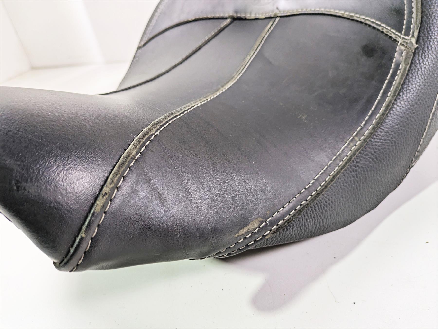 2018 Indian Springfield Dark Horse Stock Seat Saddle + Heat Shield 2686580 {{ shop.shopifyCountryName }} - Mototech271