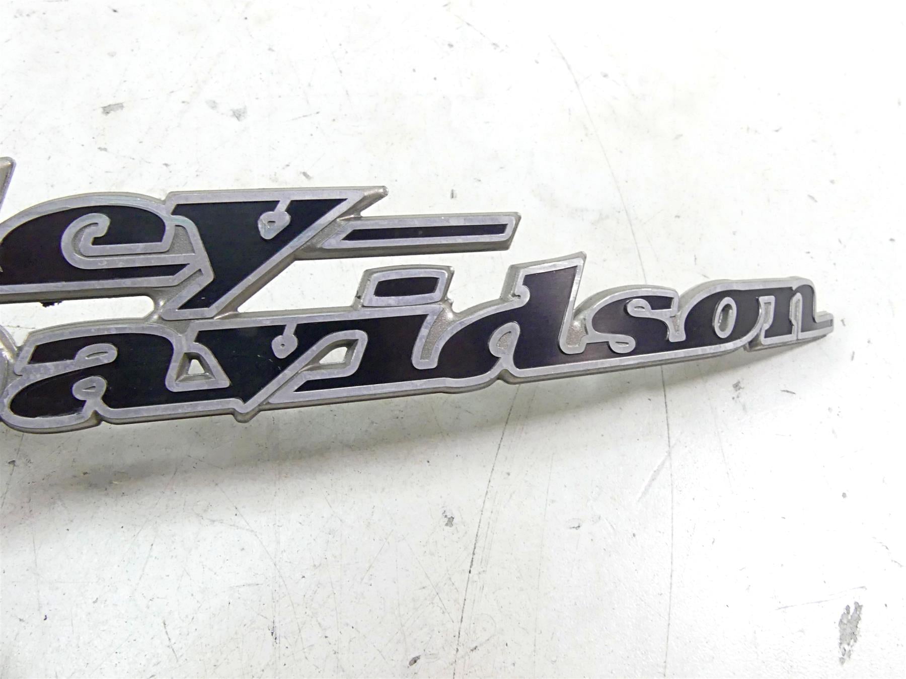 2015 Harley Touring FLHXS Street Glide Fuel Gas Tank Emblems 62435-11 62437-11 {{ shop.shopifyCountryName }} - Mototech271