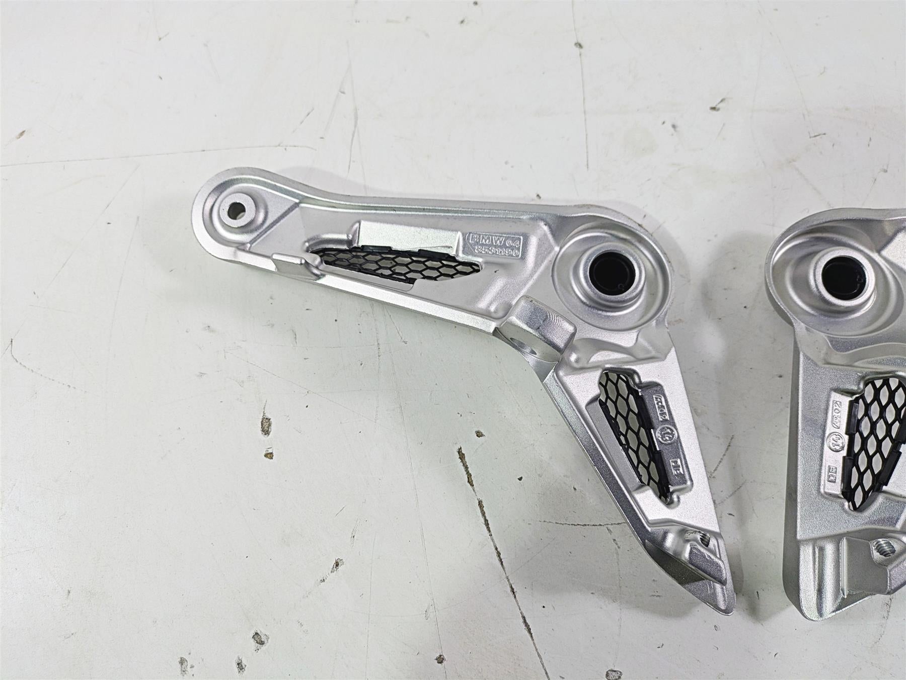2015 BMW R nineT K21 Left Right Rider Seat Support Set 46638531189 46638531190 {{ shop.shopifyCountryName }} - Mototech271