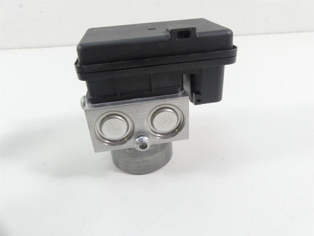 2019 Harley FLHC Softail Heritage Abs Brake Pump Pressure Module Unit 41100044C {{ shop.shopifyCountryName }} - Mototech271