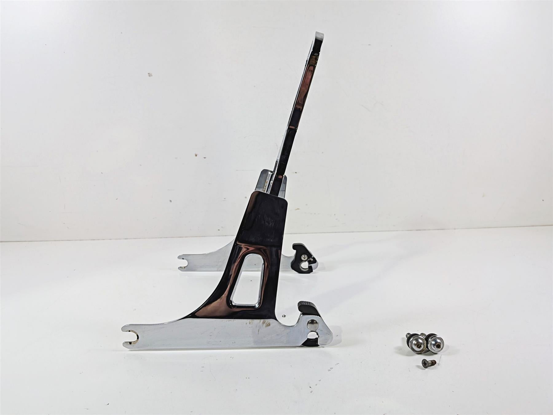 2007 Harley Dyna FXDB Street Bob Quick Release Sissybar Backrest {{ shop.shopifyCountryName }} - Mototech271