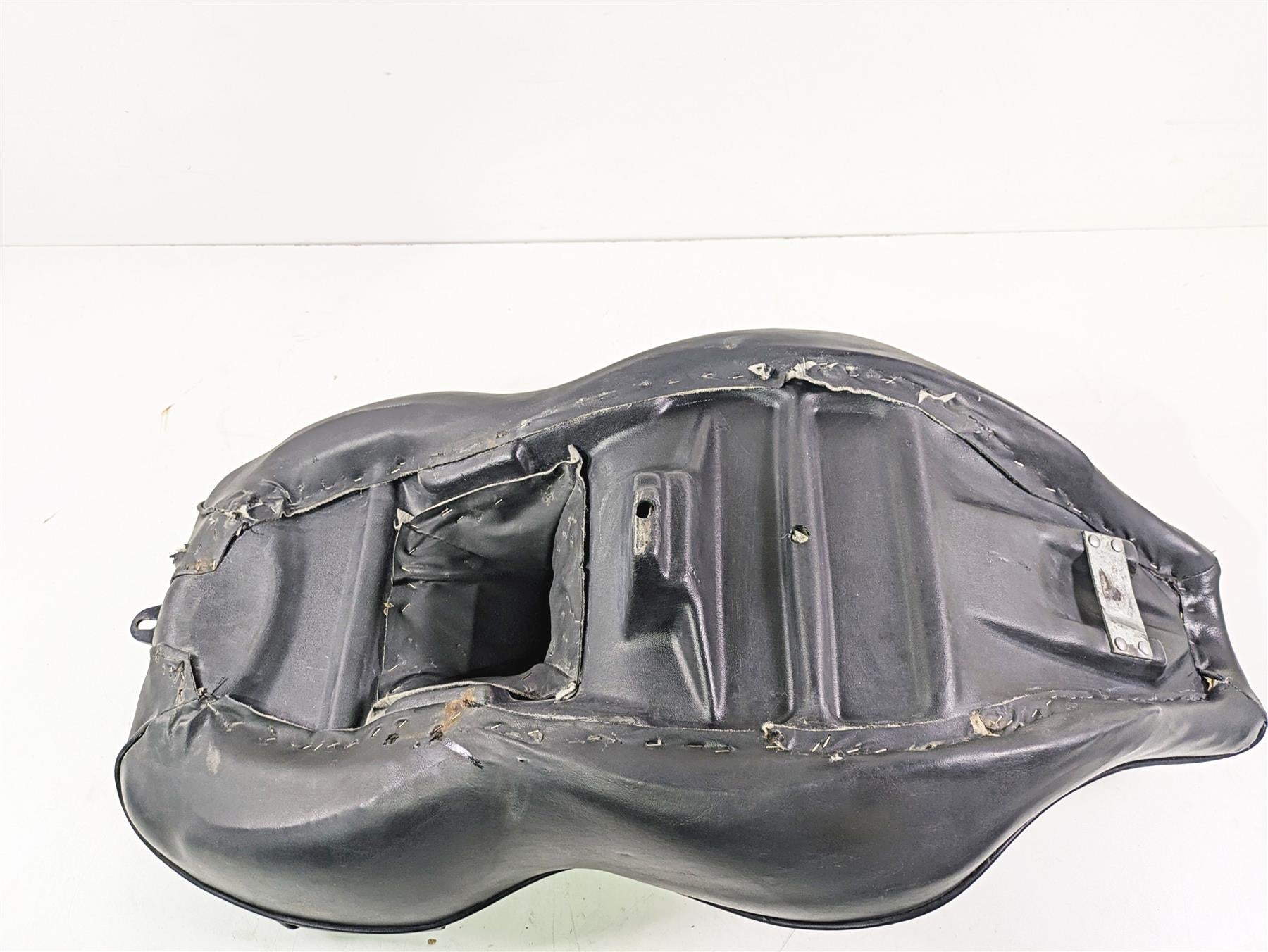 1996 Harley Touring FLHTCUI Electra Glide Driver Rider Duo Seat Saddle 52164-91A {{ shop.shopifyCountryName }} - Mototech271