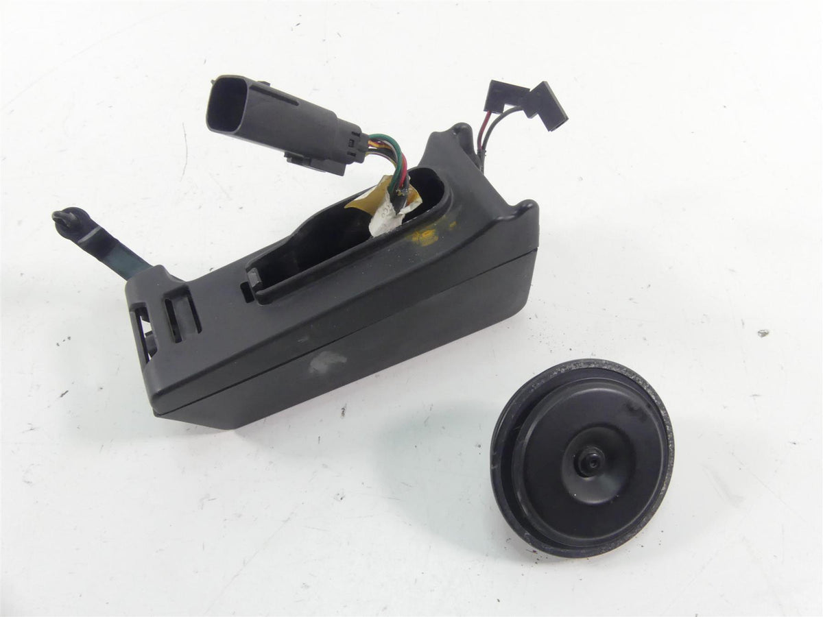 2021 Harley Softail FLSB Sport Glide Horn & Wiring Box 69201654 {{ shop.shopifyCountryName }} - Mototech271