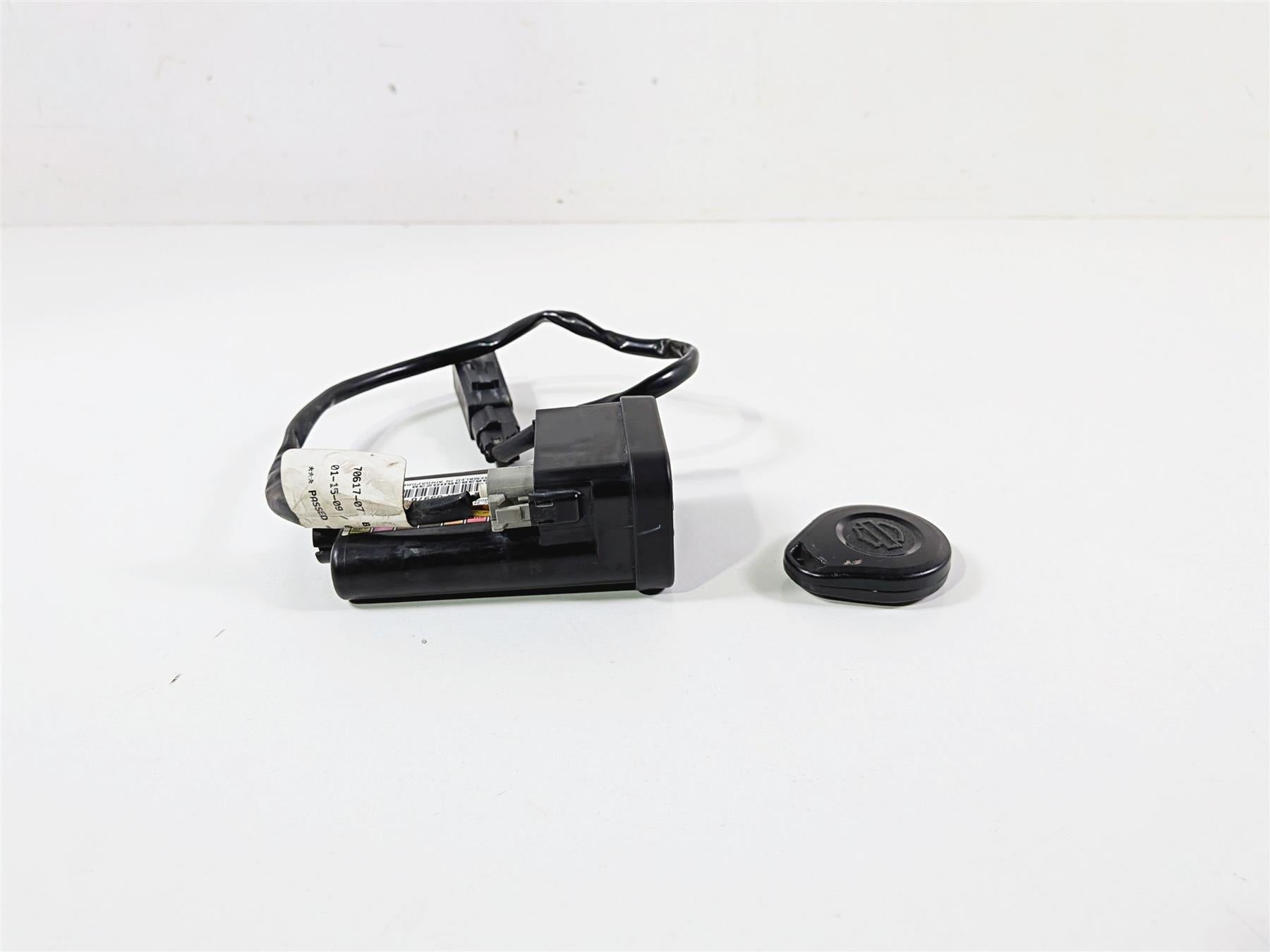 2009 Harley FXCWC Softail Rocker Tssm Turn Signal Security Module + Fob 69976-08 {{ shop.shopifyCountryName }} - Mototech271