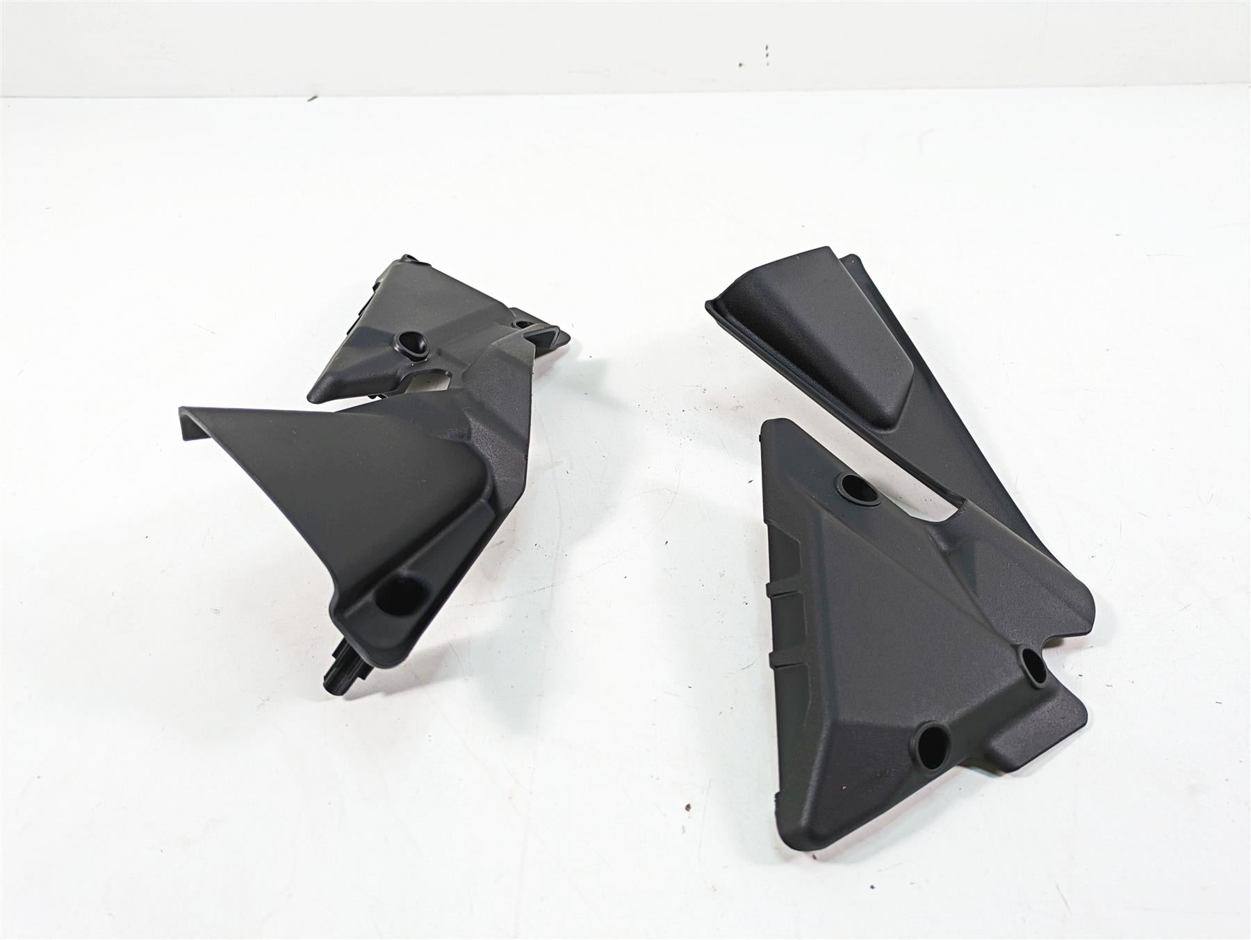 2020 Moto Guzzi V85 TT Adventure Molded Frame Engine Infill Covers Set 2B005529 {{ shop.shopifyCountryName }} - Mototech271