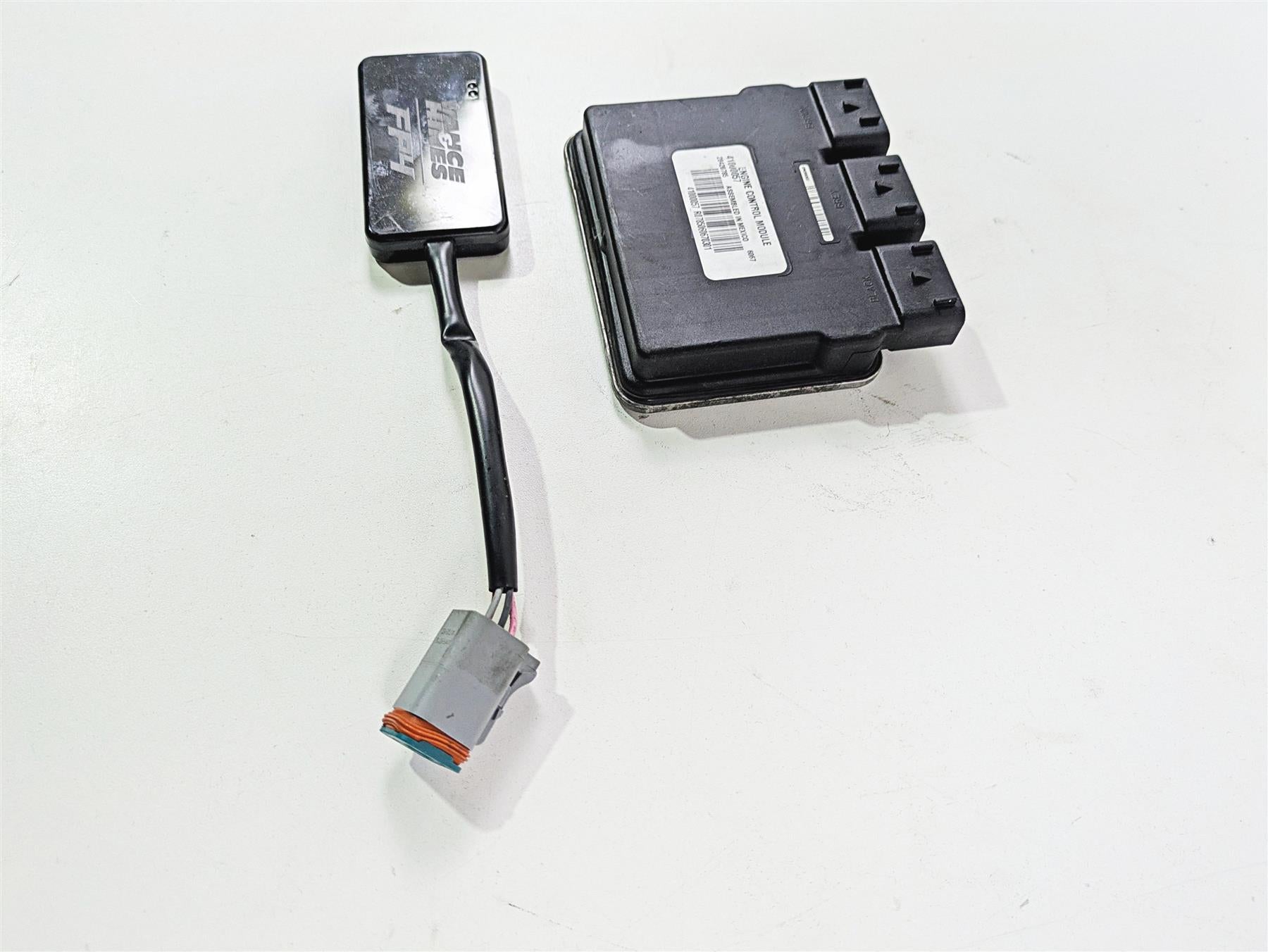 2016 Harley Touring FLHR Road King Cdi Ecm Ecu Engine Control Module & FP4 Vance Hines Fuel Pak 66043 41000057 {{ shop.shopifyCountryName }} - Mototech271