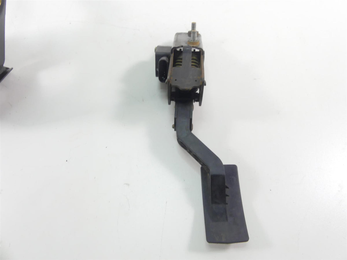2020 Can Am Maverick X3 XMR Turbo RR Foot Brake Accelerate Pedal Set 707001803 {{ shop.shopifyCountryName }} - Mototech271