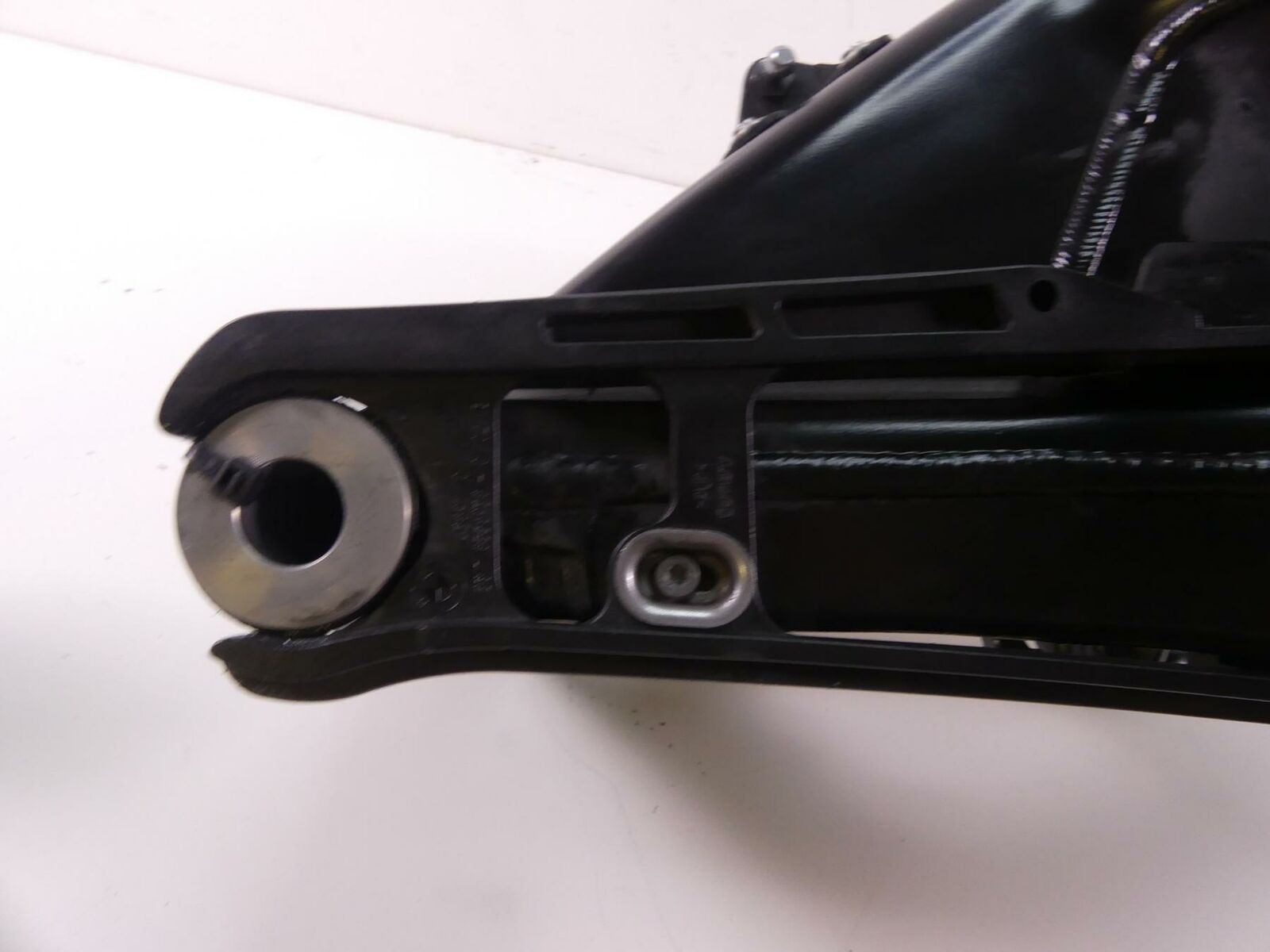 2019 BMW S1000R K47 Rear Nice Swingarm Swing Arm 28mm axle 33358549982 {{ shop.shopifyCountryName }} - Mototech271