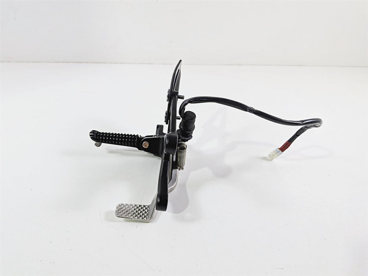 2022 Yamaha YZF R1 R1M RN65 Front Right Foot Peg & Brake Pedal 2CR-27443-00-00-Mototech271