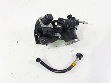 Load image into Gallery viewer, 2015 Harley FXDL Dyna Low Rider Throttle Body Fuel Injectors 27708-10A
