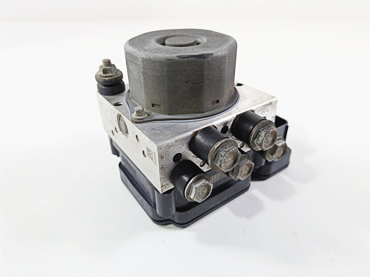 2018 Harley Touring FLHTCU Electra Glide Abs Brake Pump Module 41100046A-Mototech271