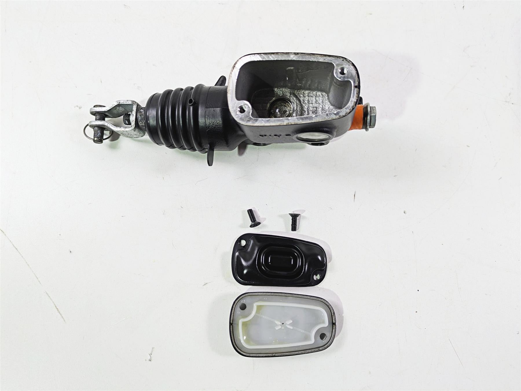 2022 Harley FXLRS Softail Low Rider Rear Brake Master Cylinder 41700460 {{ shop.shopifyCountryName }} - Mototech271