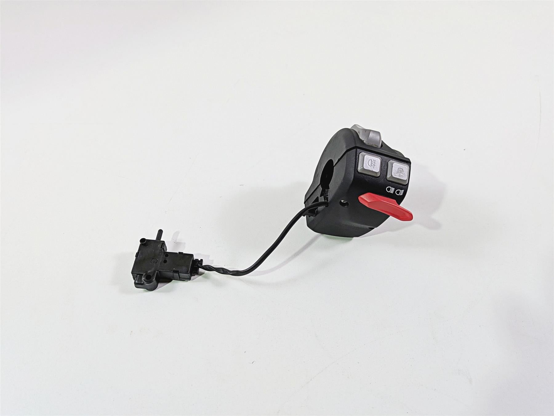 2024 Triumph Tiger 900 GT Left Hand Turn Signal Control Switch T2044782 {{ shop.shopifyCountryName }} - Mototech271