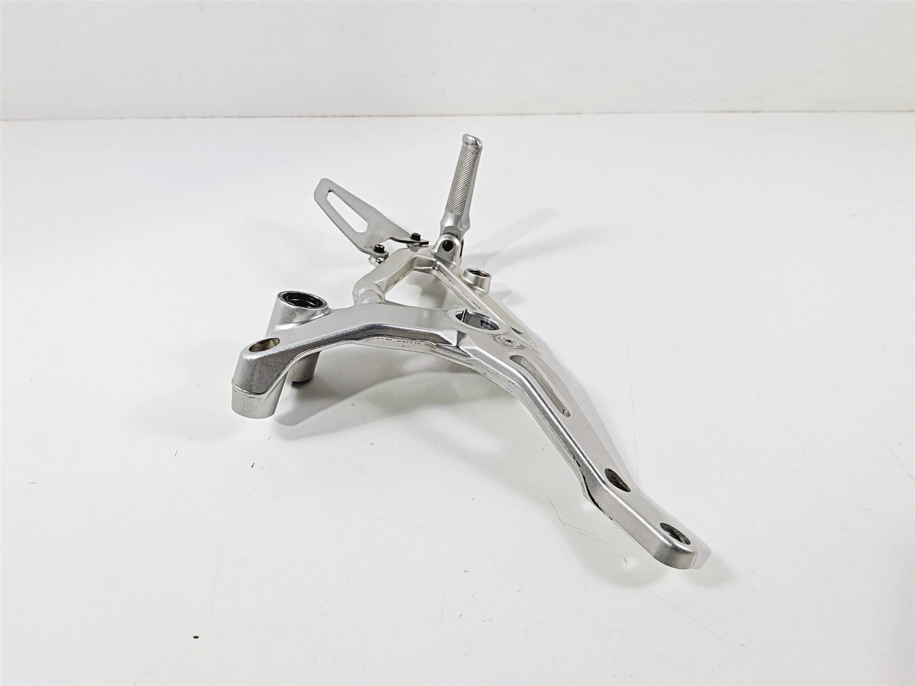 2017 Ducati Panigale 1299 Left Front Foot Peg & Frame Mount 82431861A 8291E061A-Mototech271