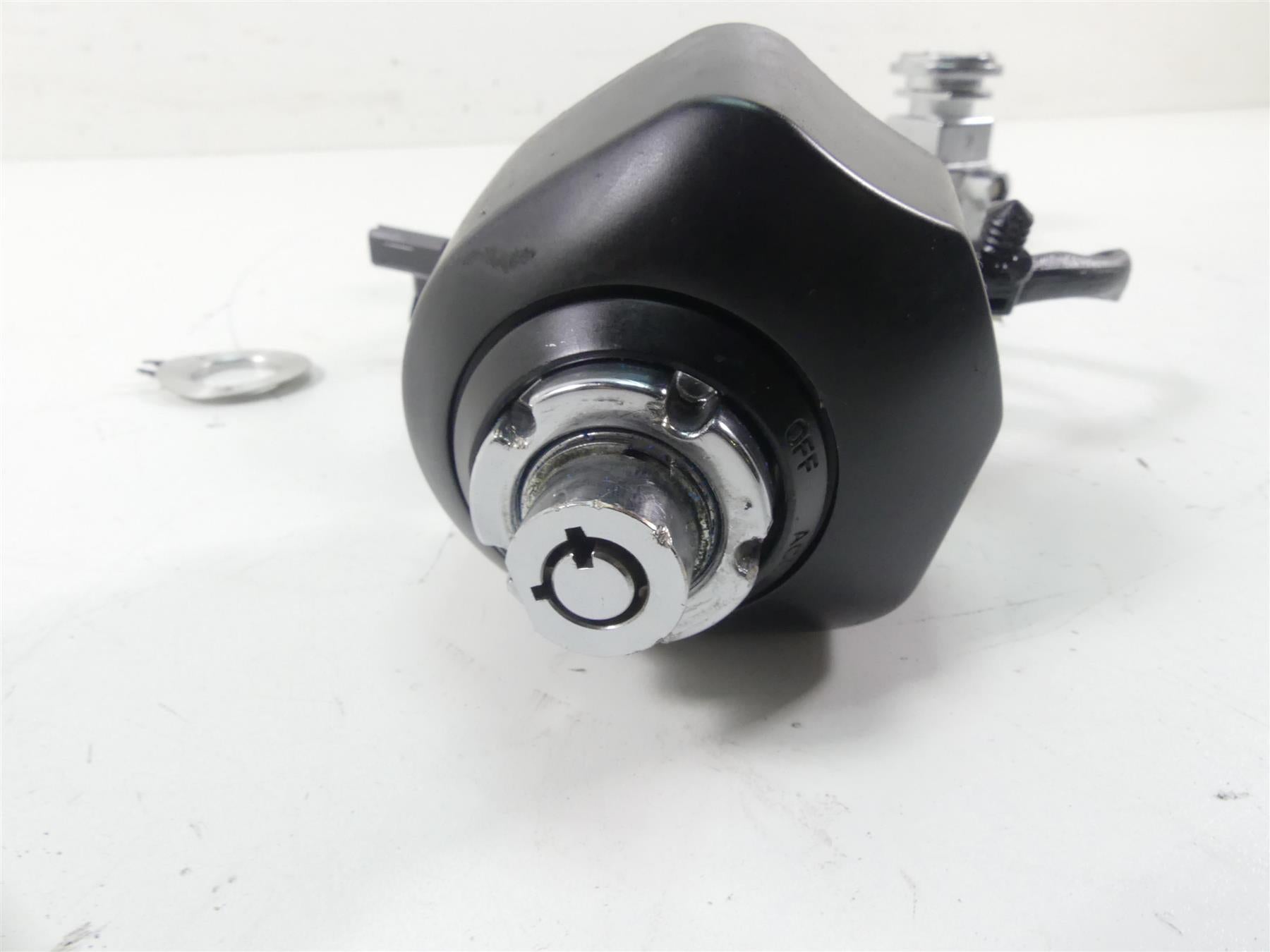 2016 Harley FXDL Dyna Low Rider Ignition Switch Steering Key Lock Set 71475-06B {{ shop.shopifyCountryName }} - Mototech271