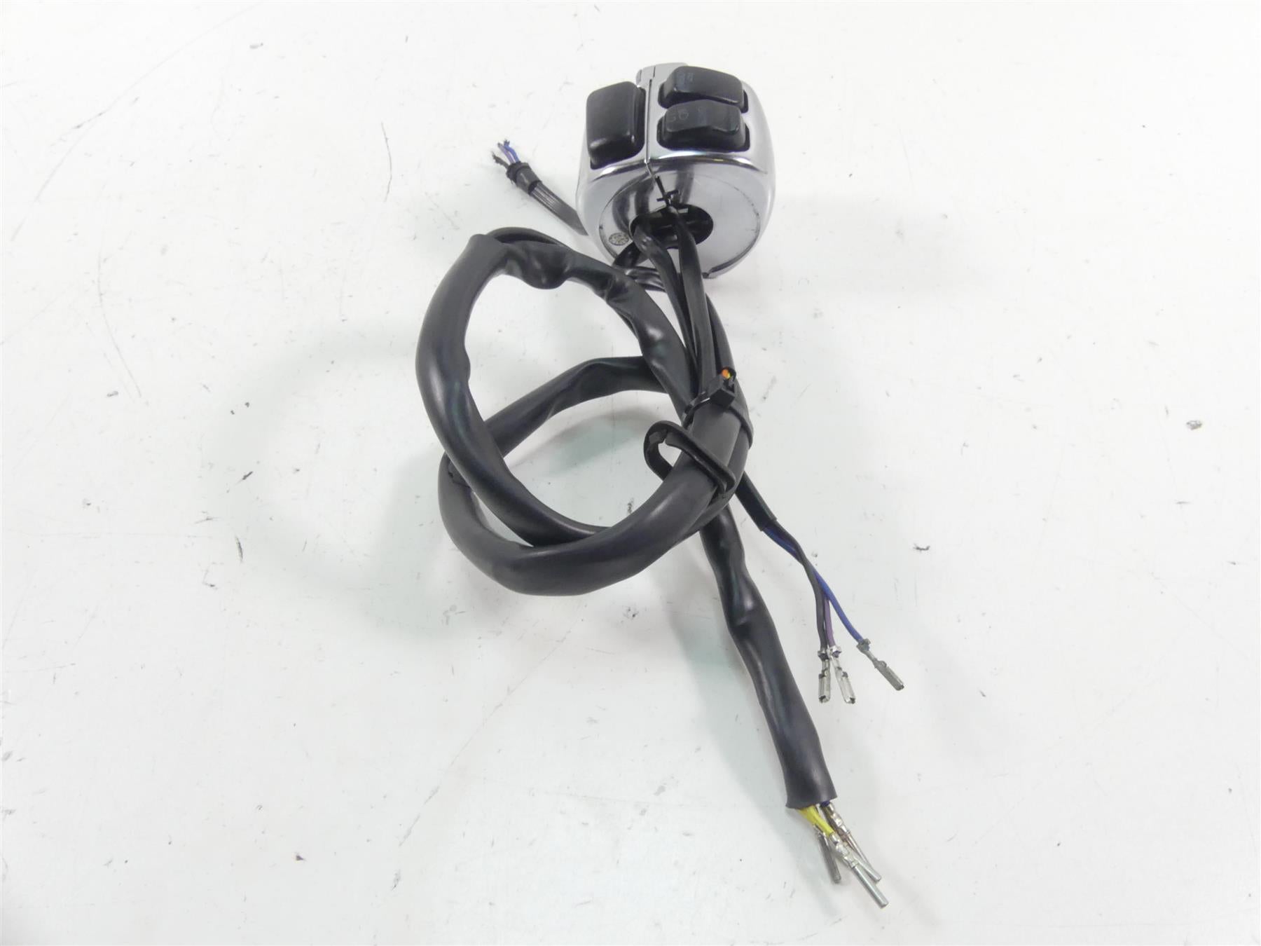 2004 Harley Softail FXSTD SE CVO Deuce Left Hand Control Switch 71682-06A {{ shop.shopifyCountryName }} - Mototech271