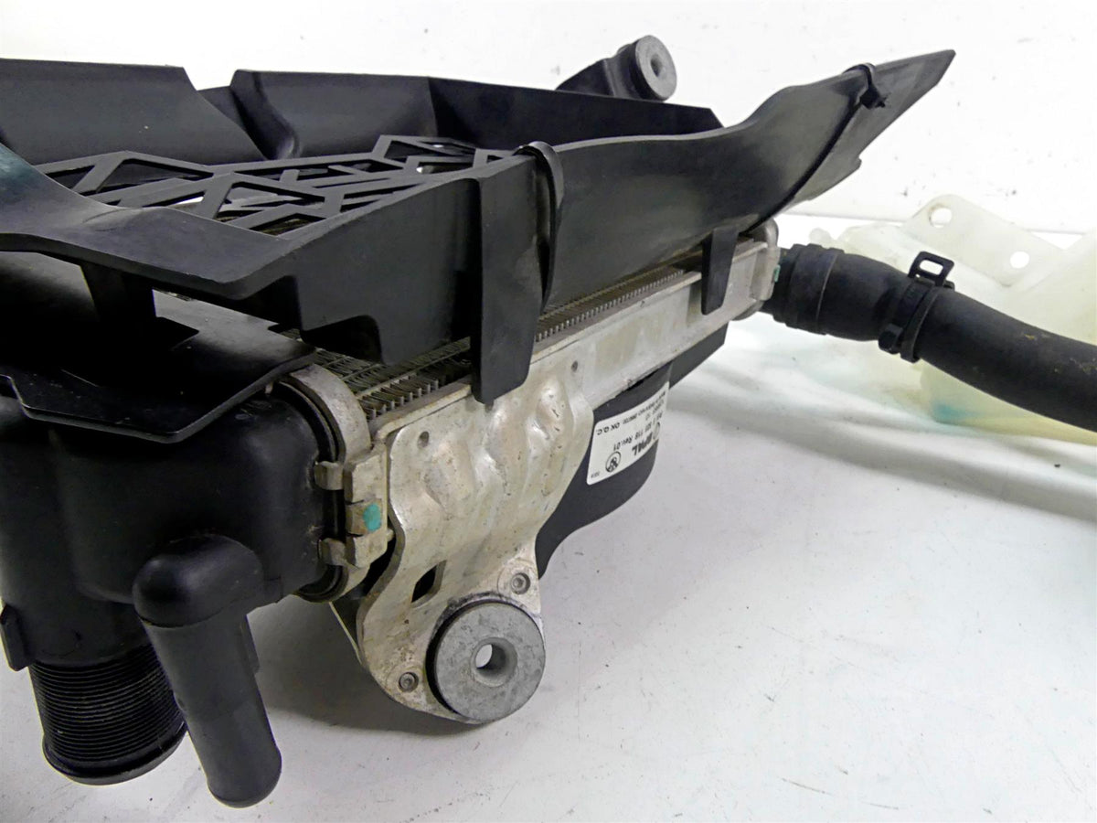 2016 BMW R1200GS Adv K51 Right Radiator Fan Reservoir & Cover 17118546416 {{ shop.shopifyCountryName }} - Mototech271