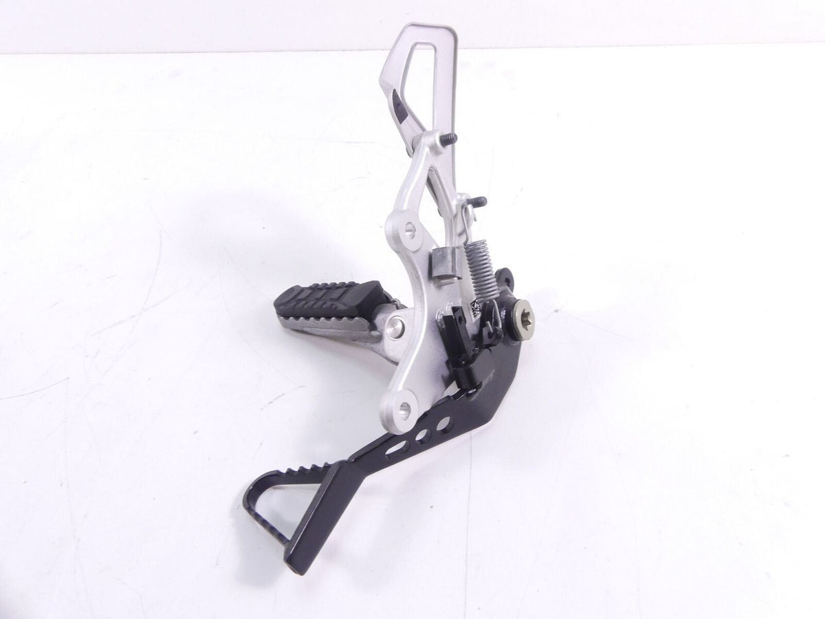 2018 BMW R nineT Urban GS K33 Right Front Footpeg & Brake Pedal 46718558718 {{ shop.shopifyCountryName }} - Mototech271