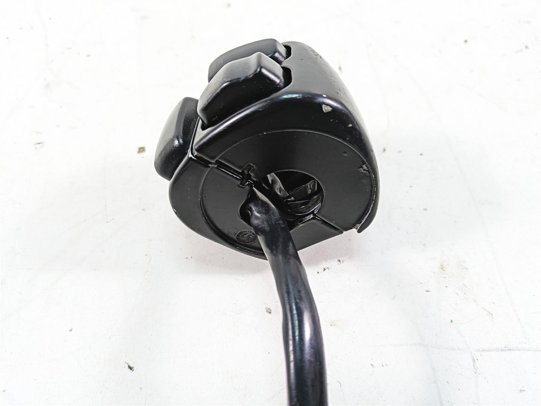 2013 Harley Softail FLSTFB Fat Boy Lo Left Hand Control Switch - Read 72953-12A {{ shop.shopifyCountryName }} - Mototech271