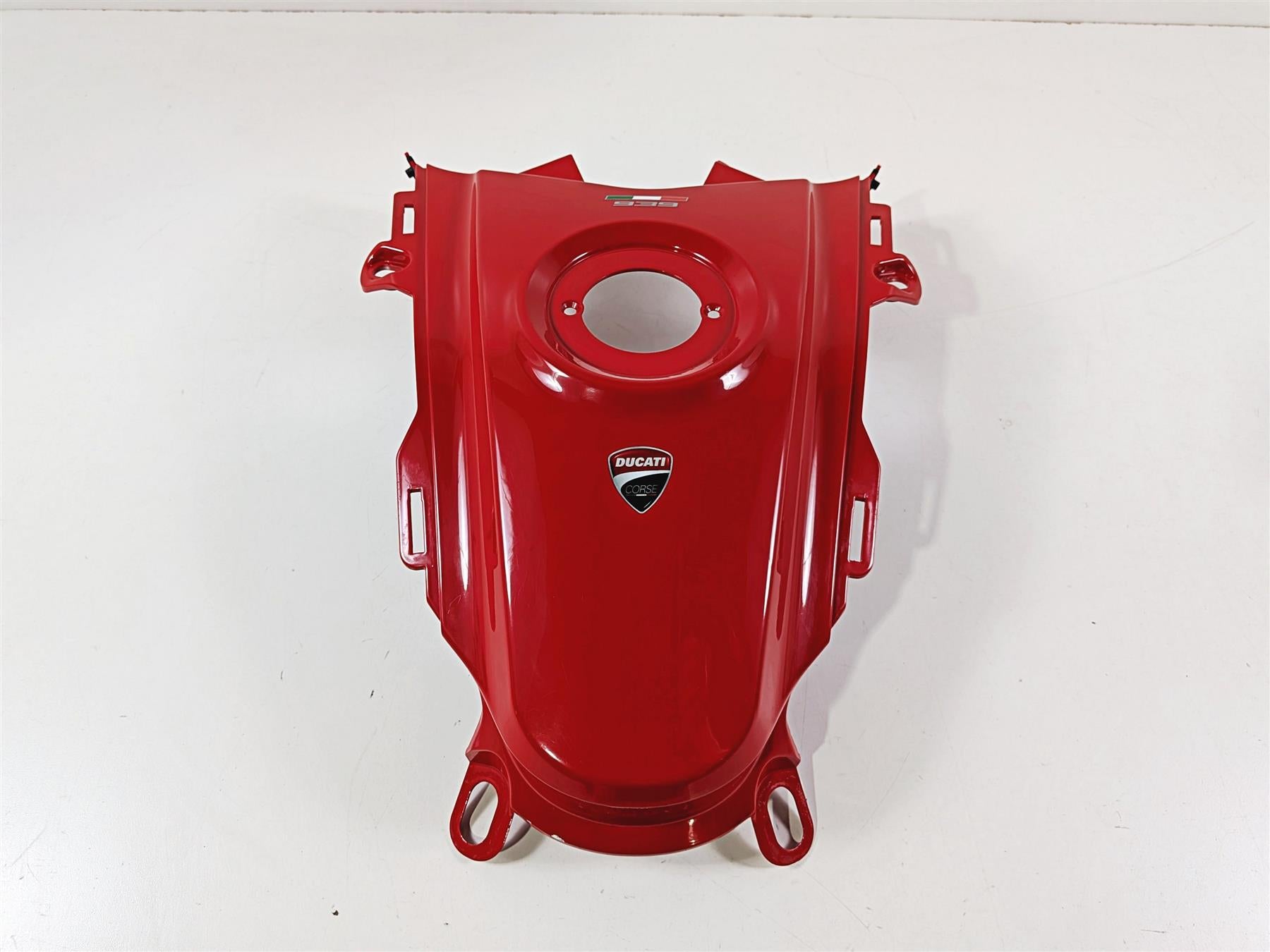 2016 Ducati Hypermotard 939 SP Red Center Tank Cover Fairing 480P5672E 48015671B-Mototech271