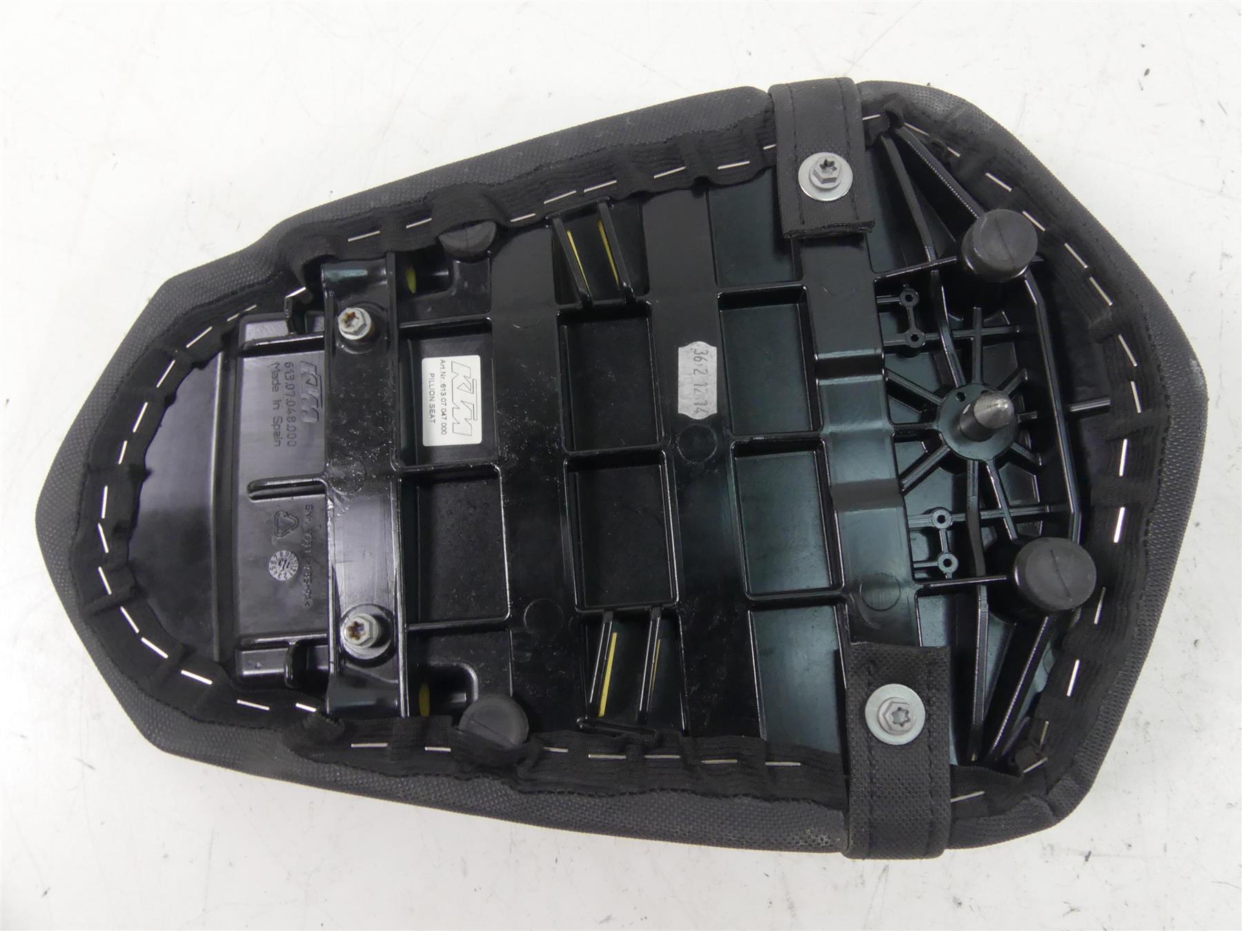 2015 KTM 1290R Super Duke Rear Passenger Pillion Saddle Seat 61307047000 {{ shop.shopifyCountryName }} - Mototech271