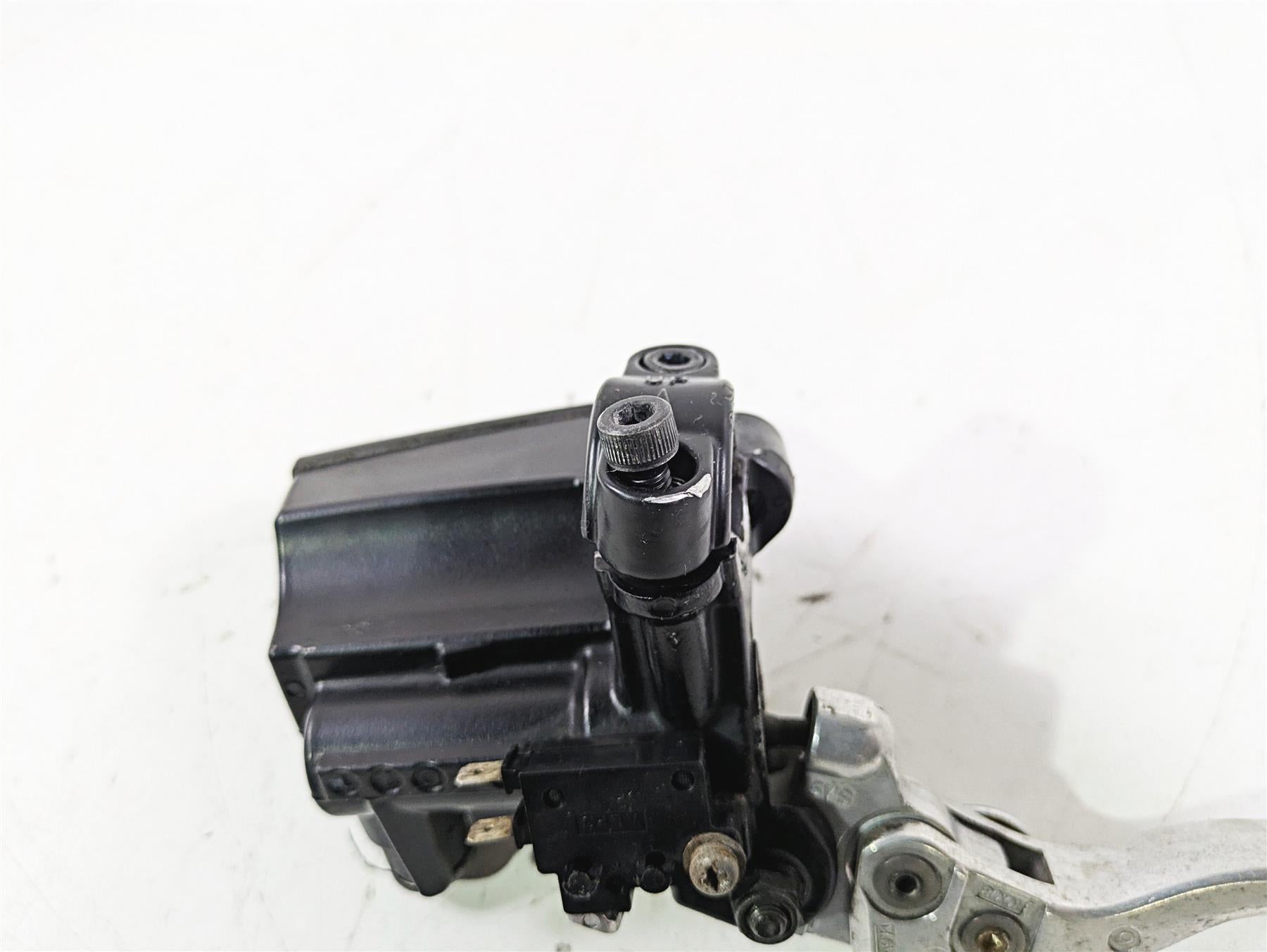 2012 Yamaha XT1200 Super Tenere Front Brake Master Cylinder 23P-W2587-00-00 {{ shop.shopifyCountryName }} - Mototech271