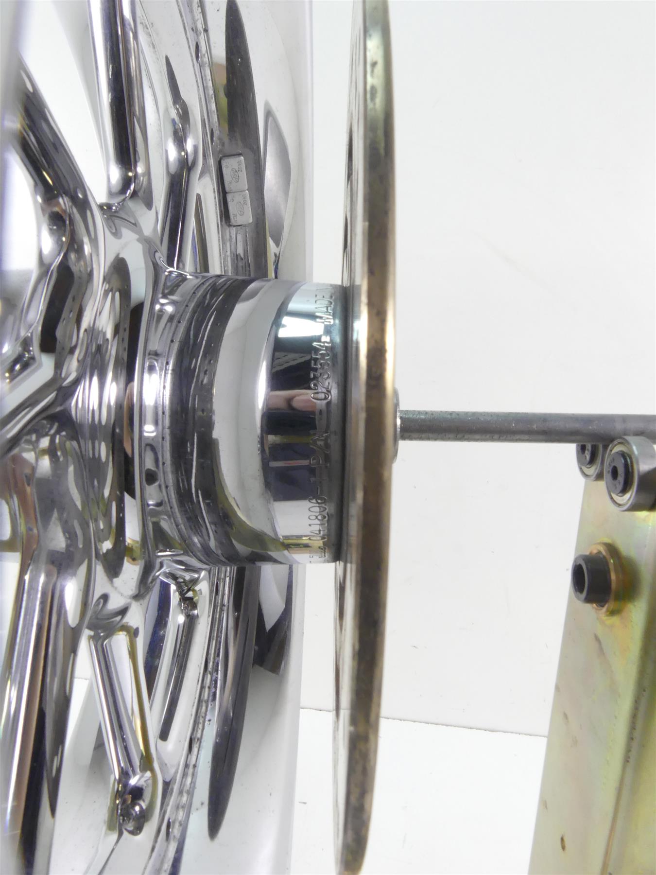 2007 Harley Touring FLHR SE CVO Road King Rear Chrome Wheel 17x4.5 42082-07 {{ shop.shopifyCountryName }} - Mototech271