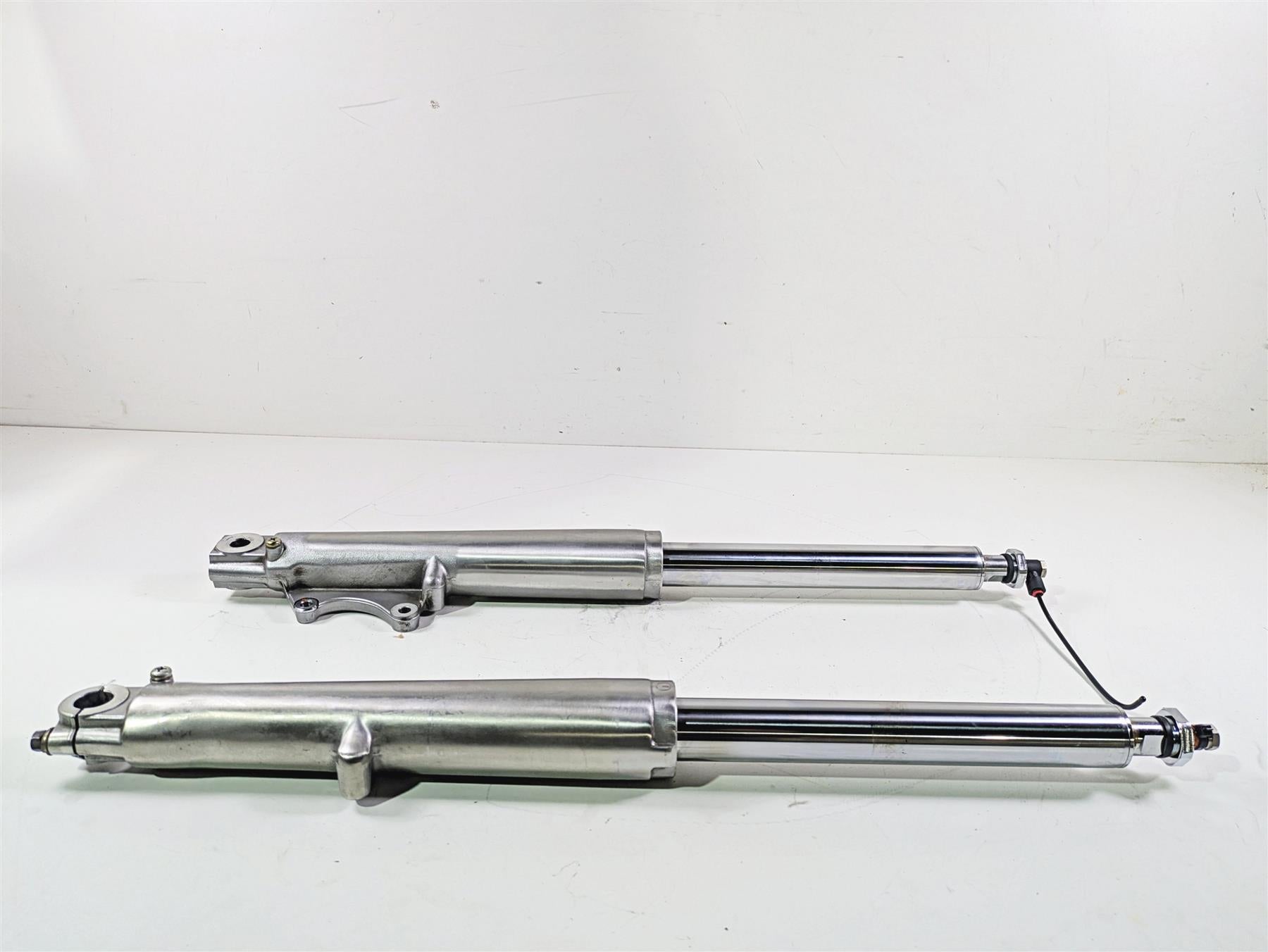 1999 Harley Touring FLHTCUI E-Glide Front Fork Legs READ 45826-97 45833-97 {{ shop.shopifyCountryName }} - Mototech271