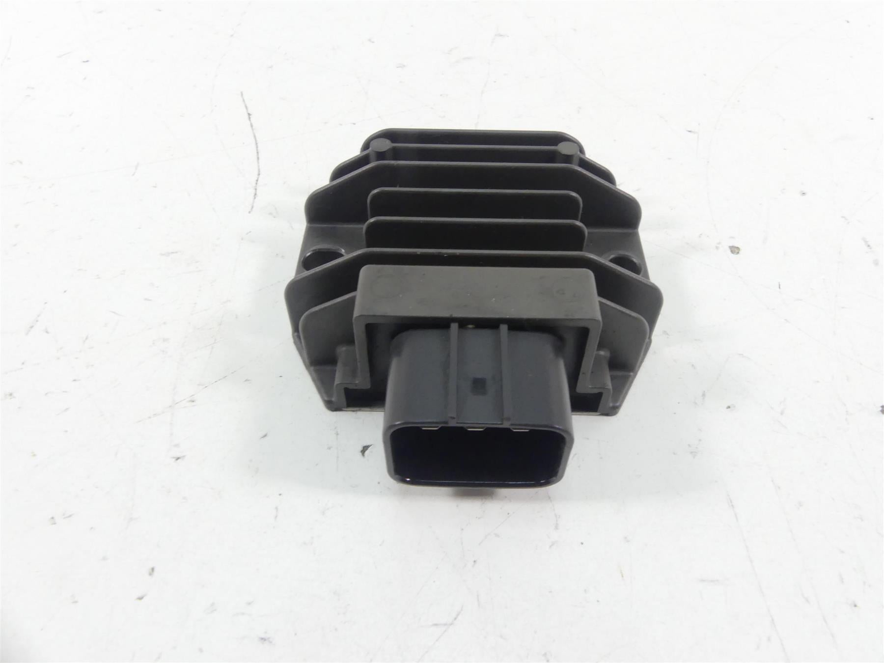 2016 KTM 1290 Superduke R Rectifier Voltage Regulator 60311034000 FH022AA {{ shop.shopifyCountryName }} - Mototech271