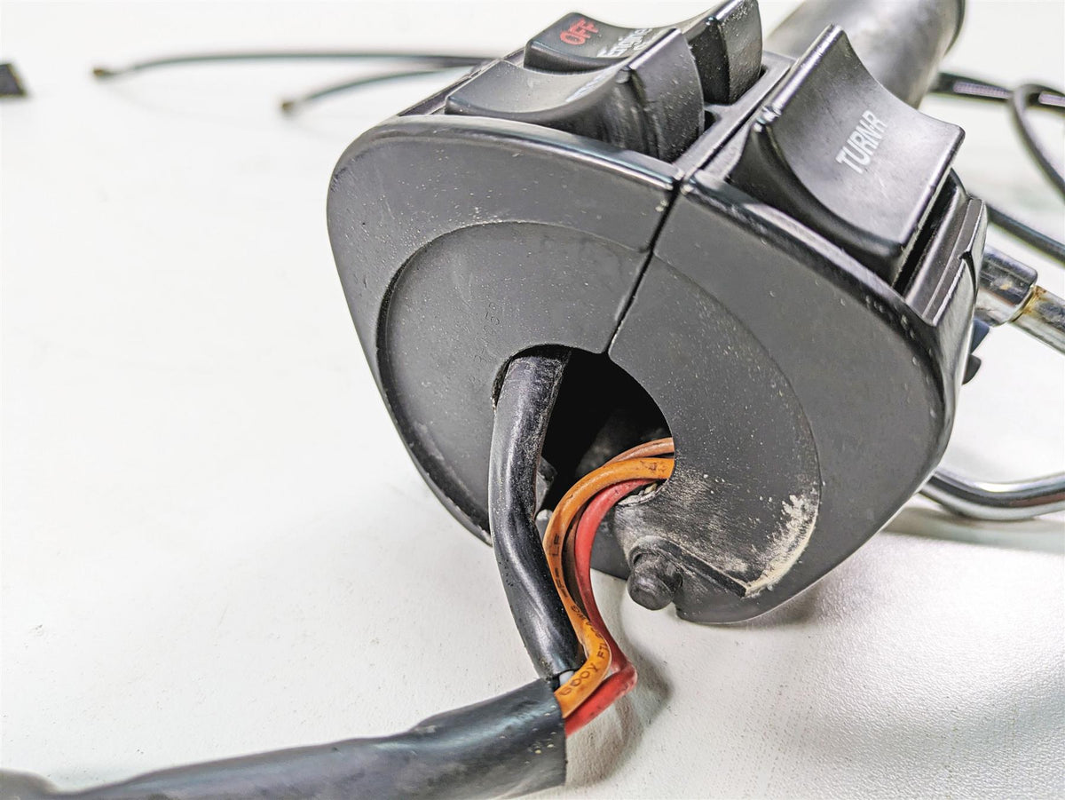 1986 Harley Sportster XLH 883 Right Start Stop Control Switch - Read 70219-86A {{ shop.shopifyCountryName }} - Mototech271