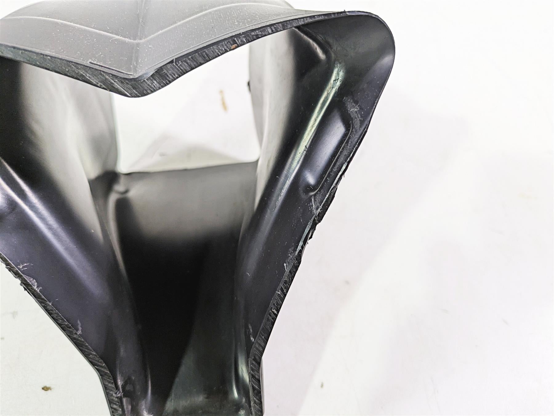 2016 BMW S1000RR K46 Front Center Air Duct Scoop 46638546438 {{ shop.shopifyCountryName }} - Mototech271