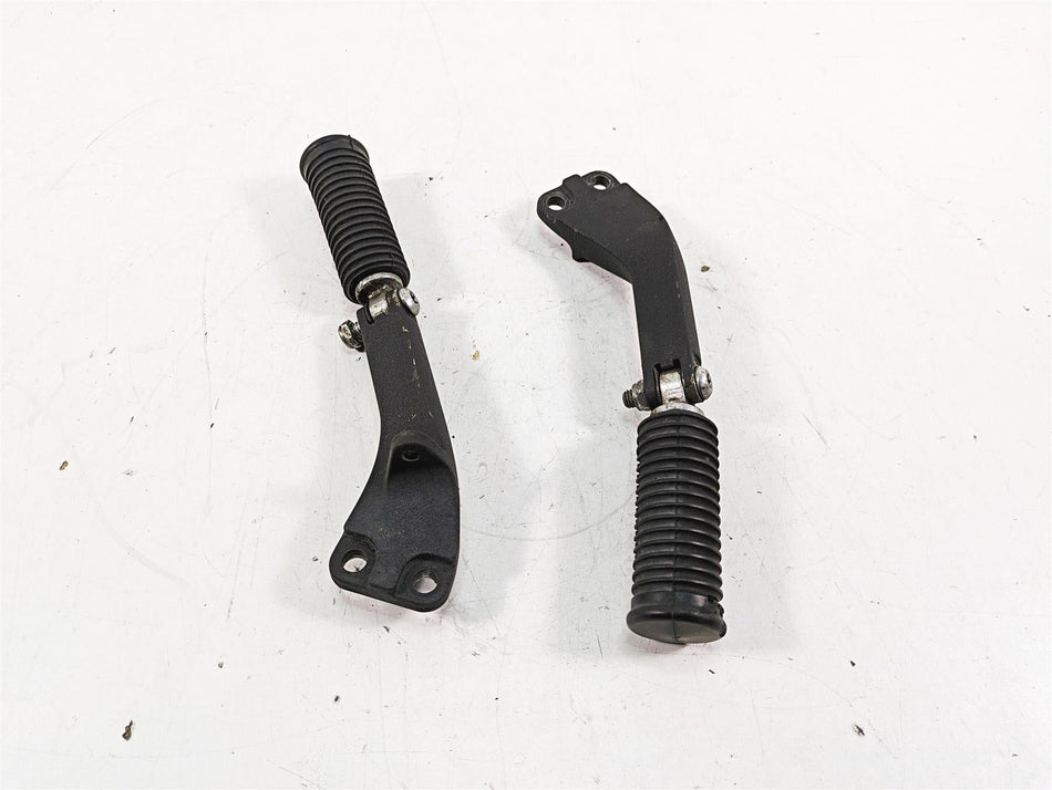 2015 Harley FXDL Dyna Low Rider Rear Passenger Foot Peg Set 49224-06A 49230-06 {{ shop.shopifyCountryName }} - Mototech271