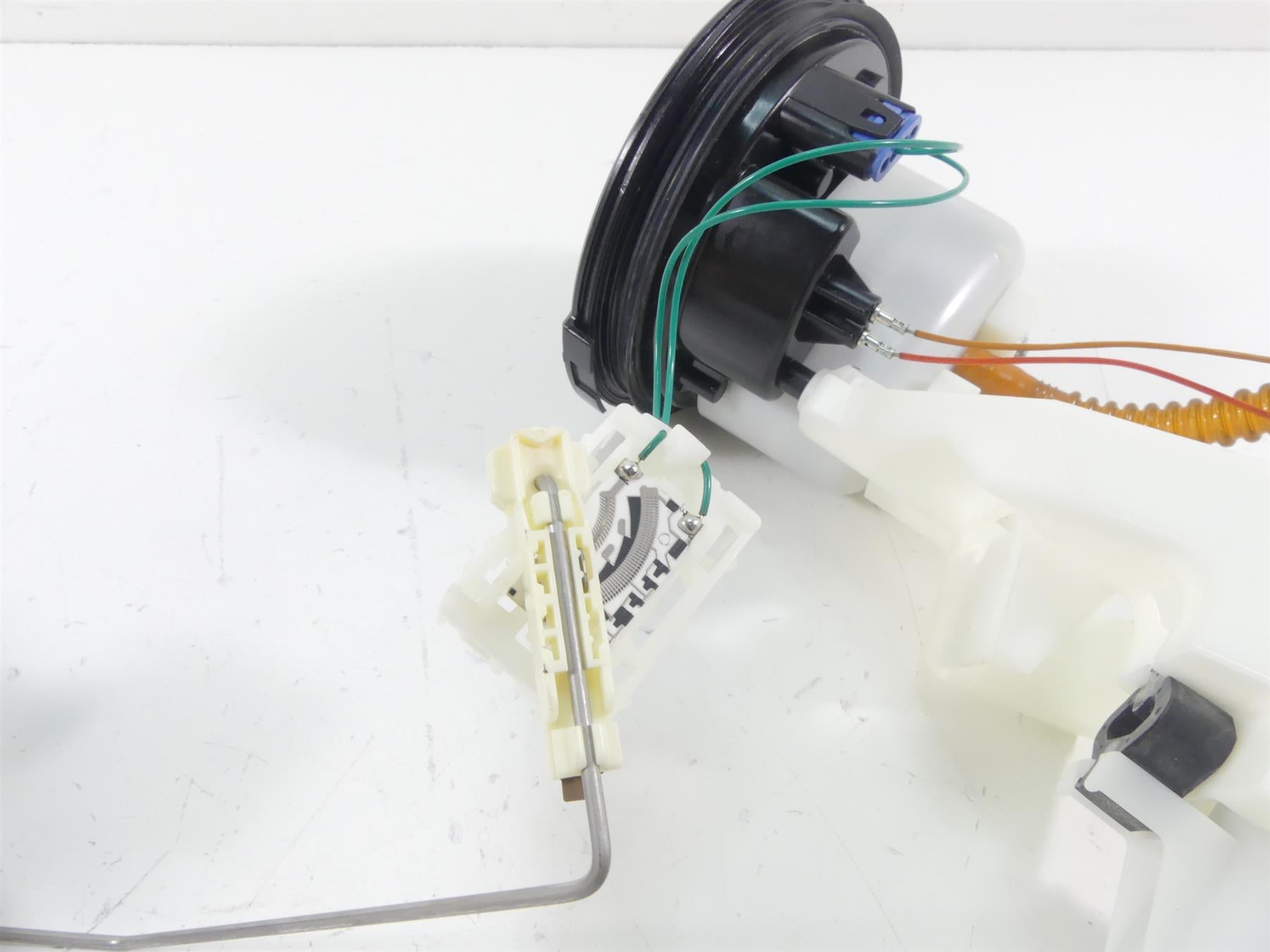 2015 BMW K1600GT K48 Fuel Gas Petrol Pump - Tested 16147728615 {{ shop.shopifyCountryName }} - Mototech271