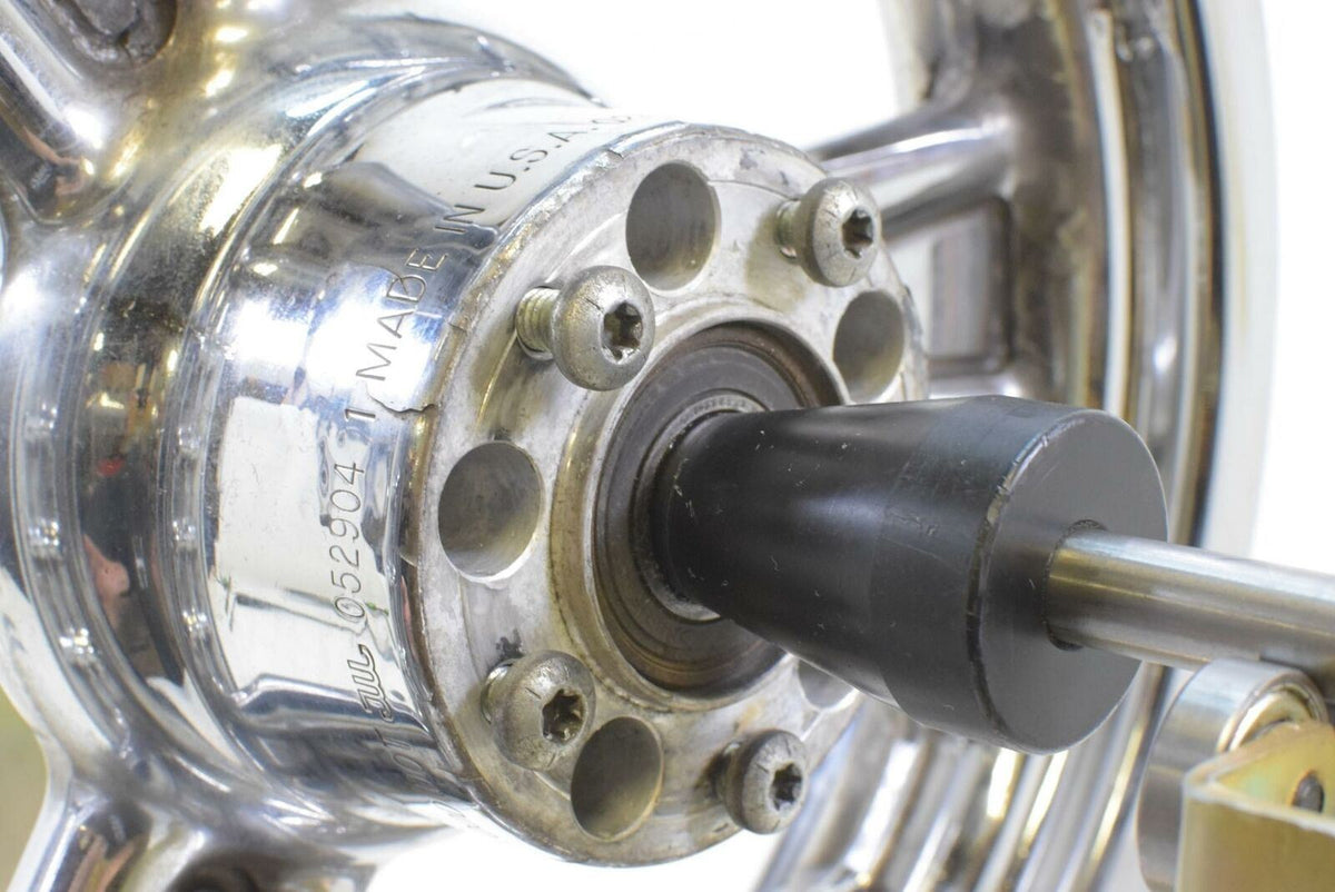 2004 Harley FLHTCSE CVO Electra Glide Front Wheel Rim Straight 16x3 43478-04 {{ shop.shopifyCountryName }} - Mototech271