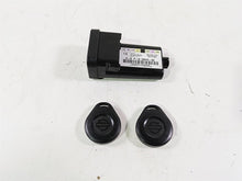 Load image into Gallery viewer, 2010 Harley VRSCF Muscle Rod Tssm Security Flasher Module &amp; Key Fob 69976-08 | Mototech271
