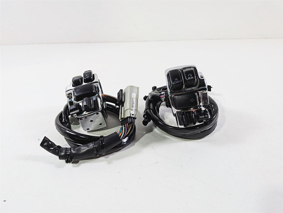 2011 Harley Touring FLHTCU CVO Electra Glide Left Right Control Switch 71682-06A