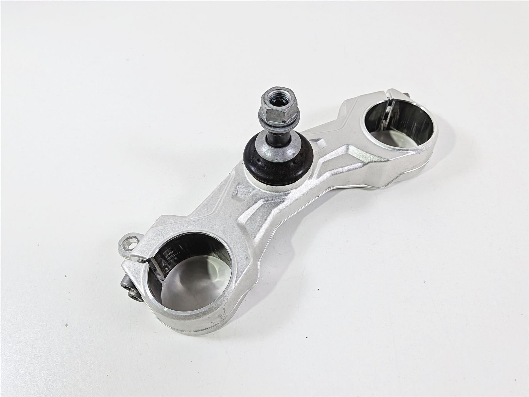 2023 BMW R1250RT RTP K52 Lower Triple Tree Clamp & Ball Joint 31429443338 {{ shop.shopifyCountryName }} - Mototech271