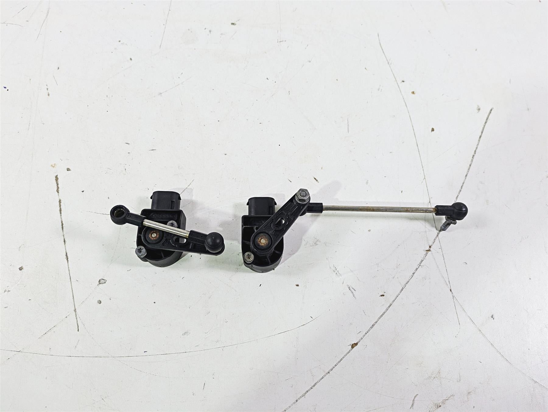 2015 BMW R1200GS Adv K51 Front & Rear Leveling Sensor 37146860843 37146870000 {{ shop.shopifyCountryName }} - Mototech271