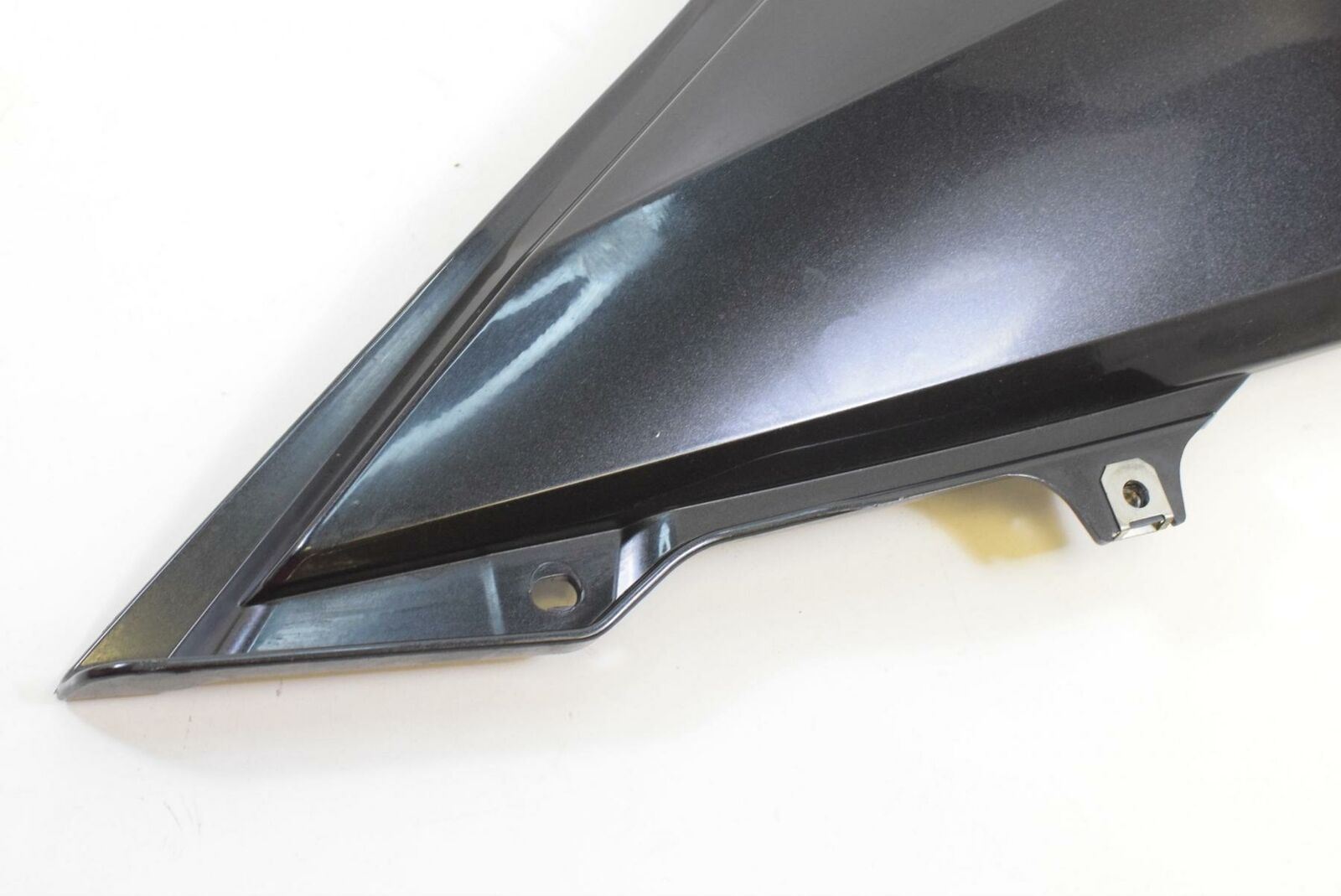 2011 BMW R1200RT R1200 RT K26 Left Tail Fairing Cover -Thundergrey 46637681573 {{ shop.shopifyCountryName }} - Mototech271