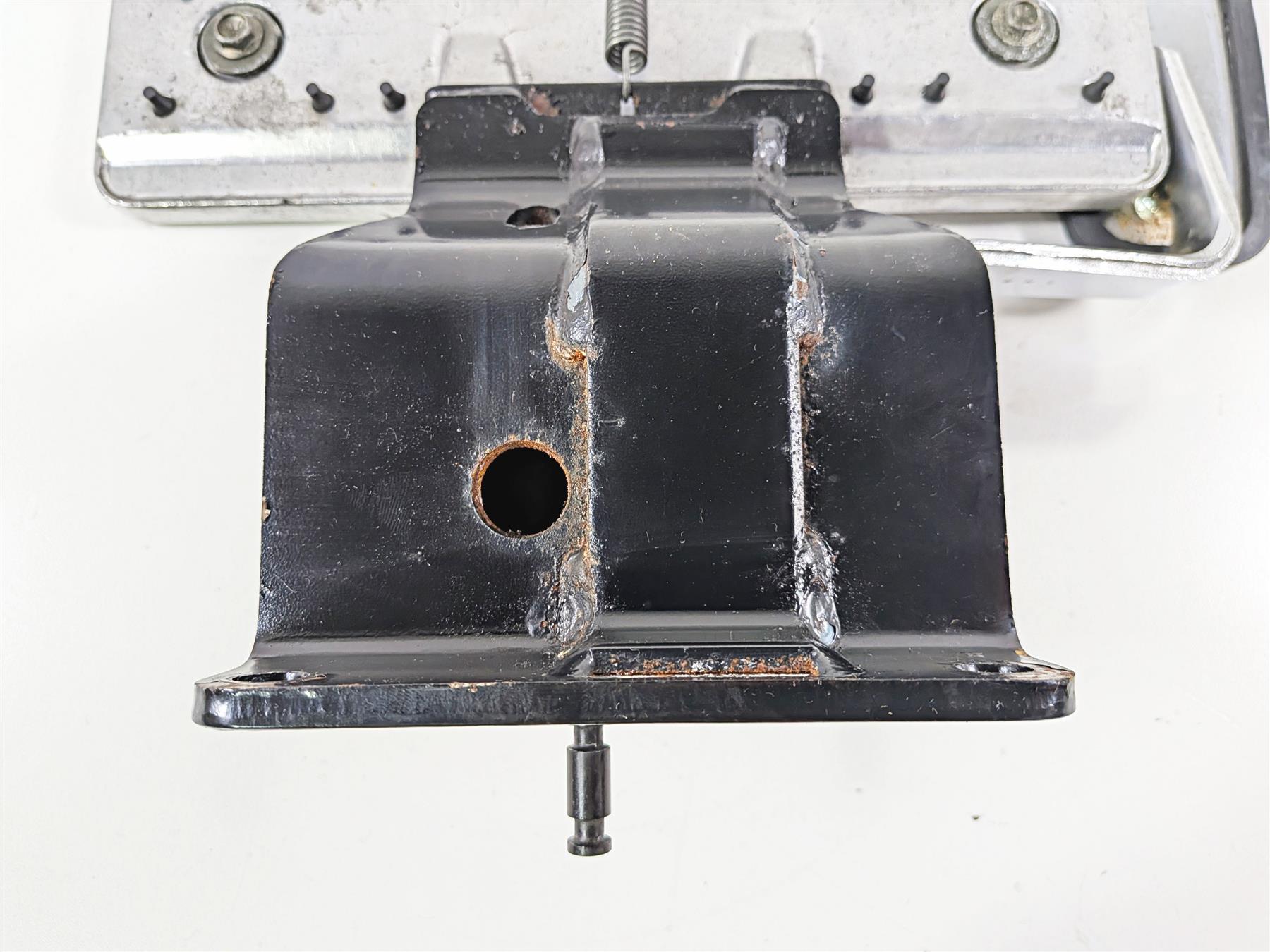 2006 Suzuki C90 VL1500T Boulevard Right Floor Board & Brake Pedal 43510-10F00 {{ shop.shopifyCountryName }} - Mototech271