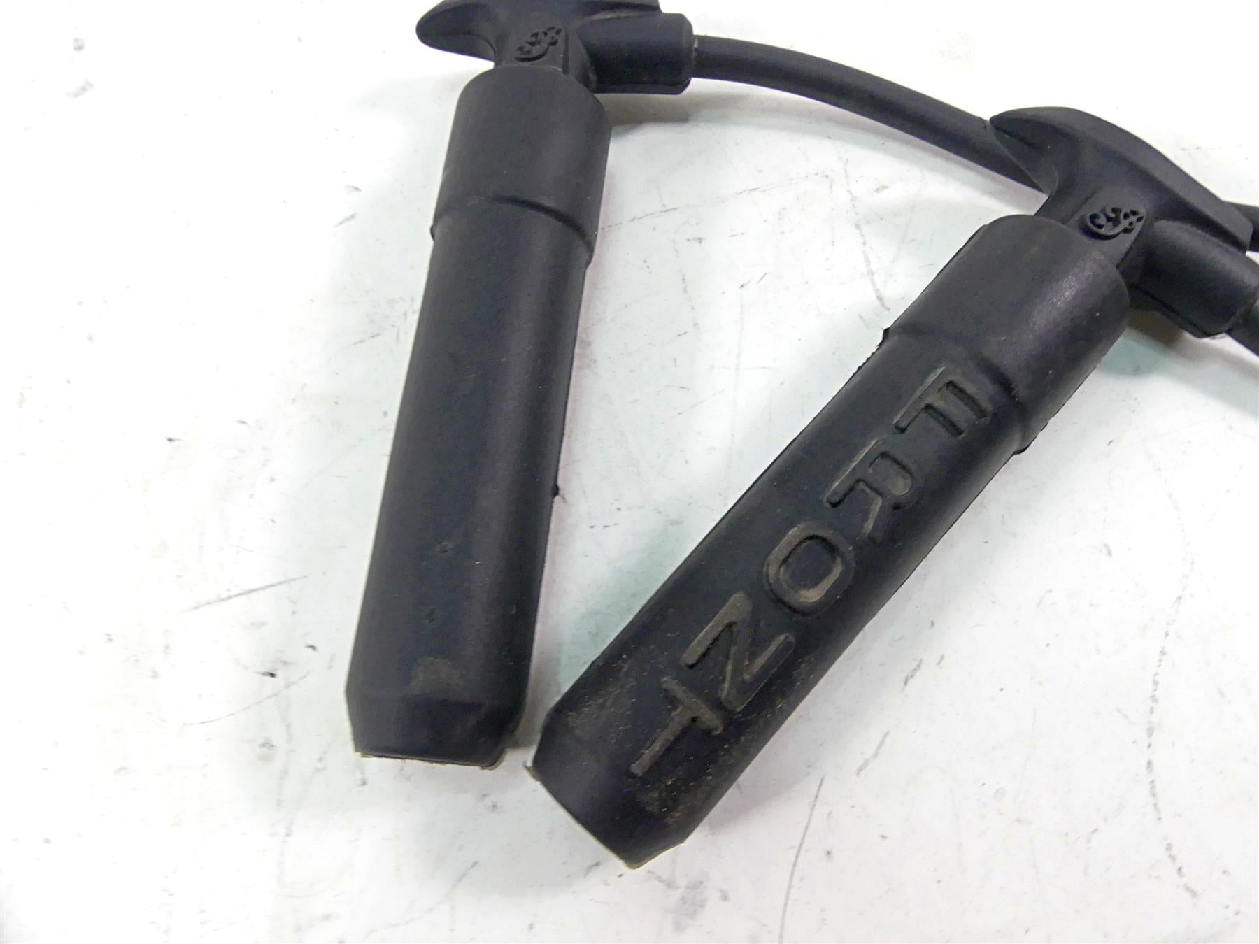 2019 Indian Chieftain Classic Ignition Coil Wires Plugs Set 4010425 2876049 {{ shop.shopifyCountryName }} - Mototech271
